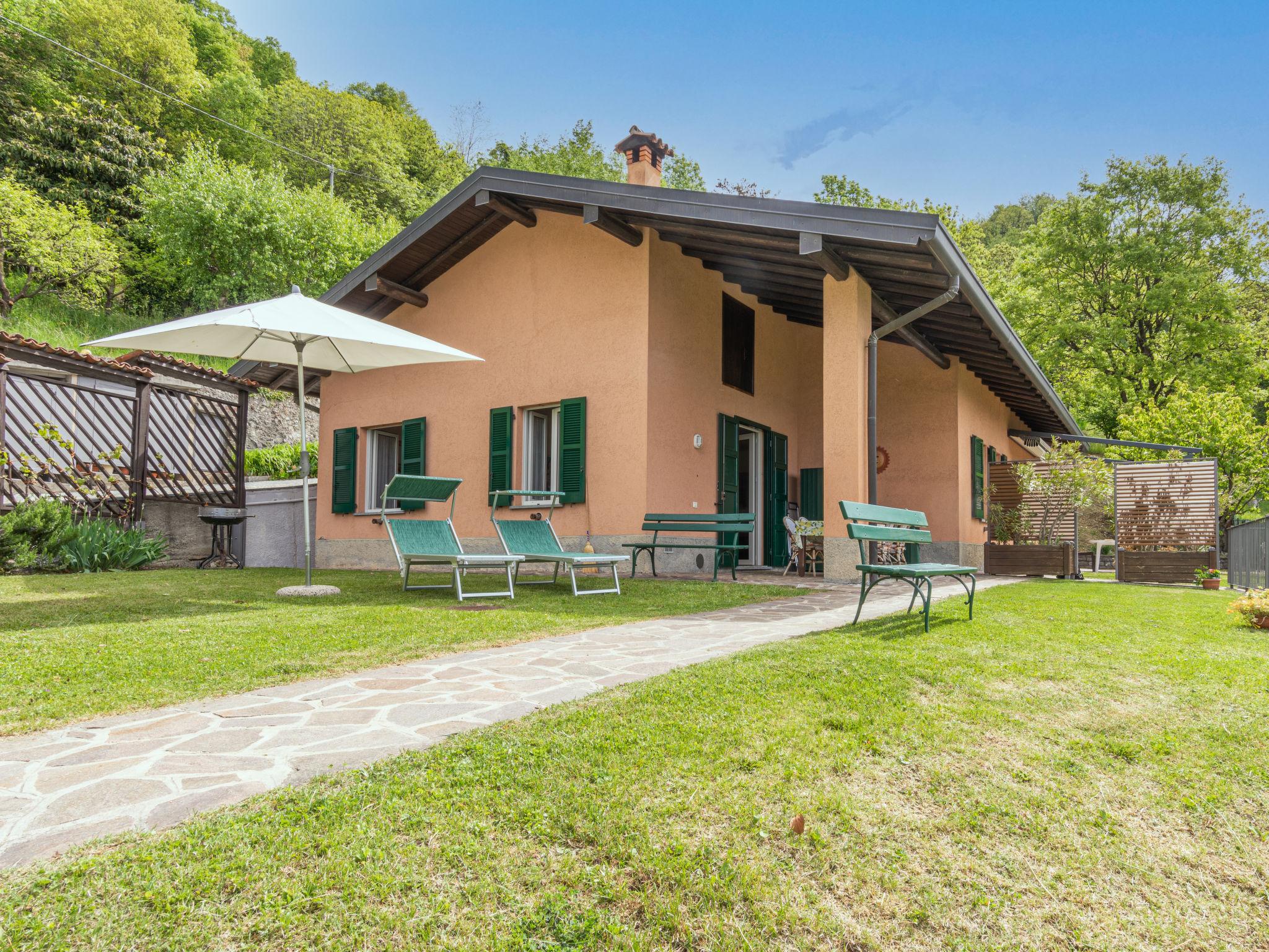 Photo 16 - Maison de 2 chambres à Perledo avec jardin et terrasse