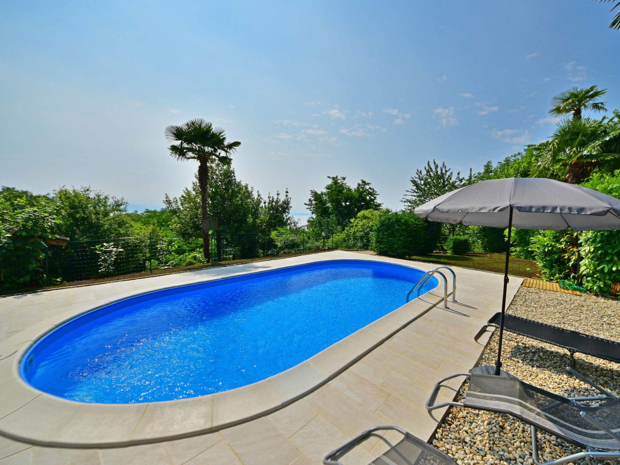 Photo 17 - Appartement de 1 chambre à Lovran avec piscine et jardin