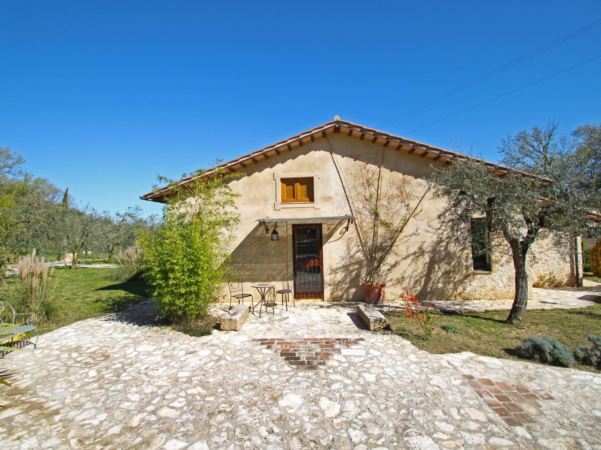 Photo 22 - Maison de 1 chambre à Penna in Teverina avec piscine privée et jardin