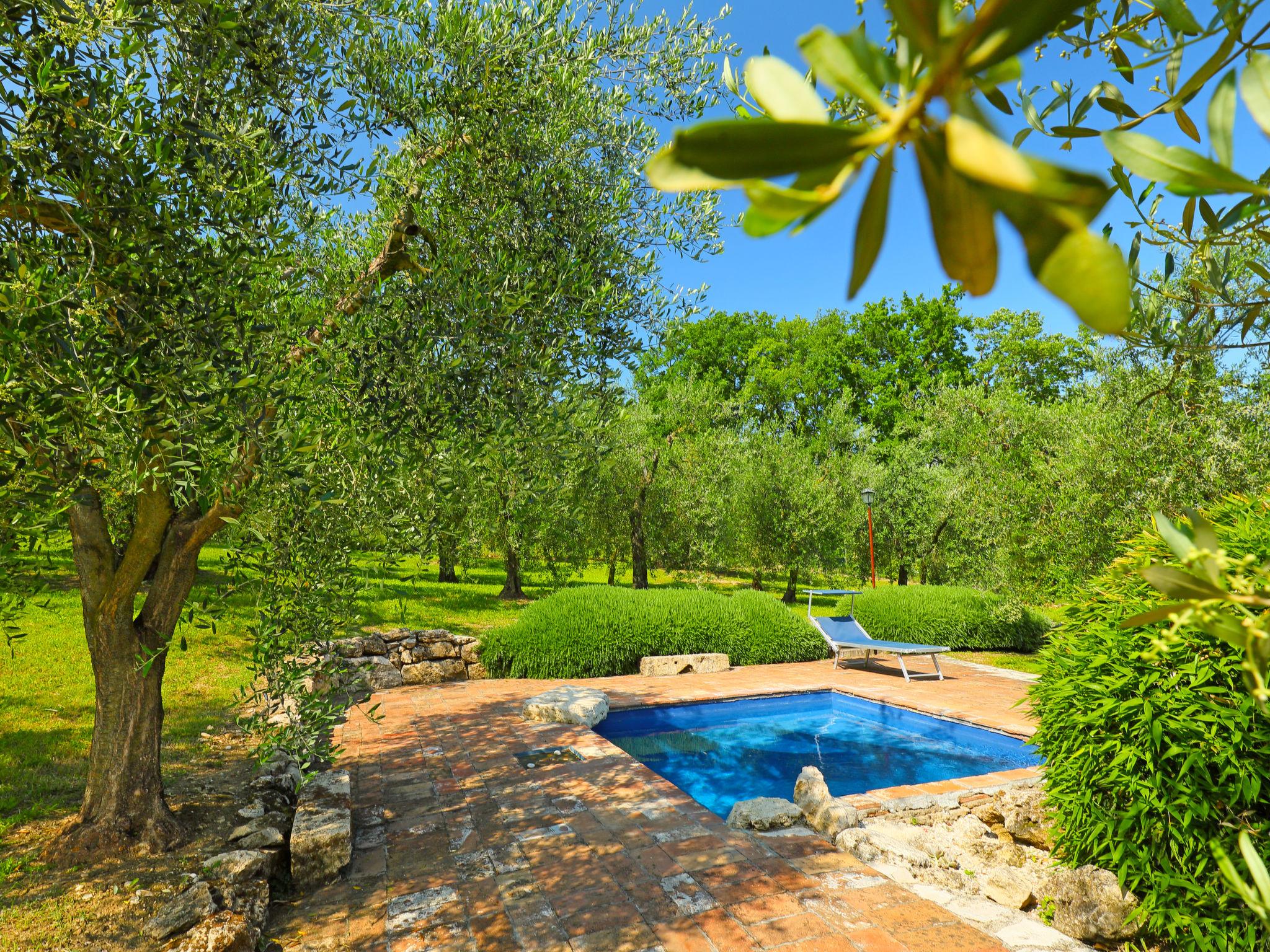 Photo 3 - Maison de 1 chambre à Penna in Teverina avec piscine privée et jardin