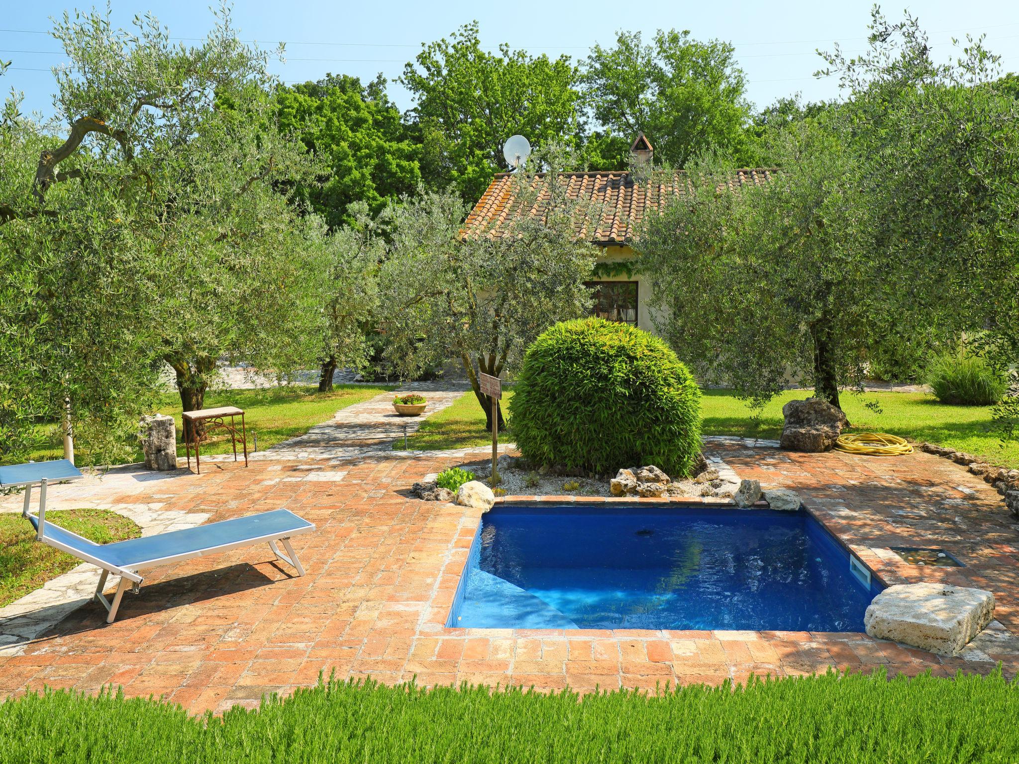 Foto 1 - Casa de 1 habitación en Penna in Teverina con piscina privada y jardín