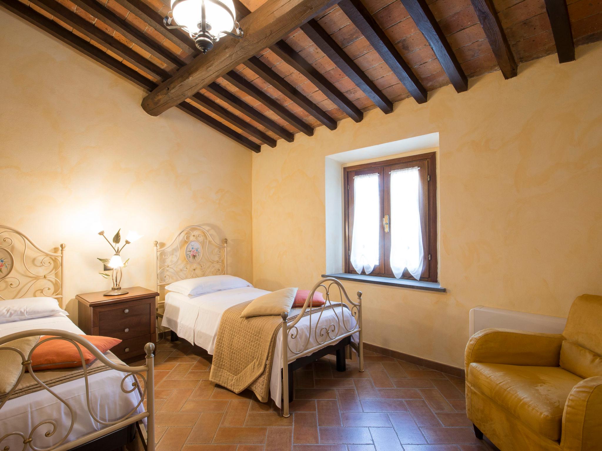 Foto 13 - Apartment mit 2 Schlafzimmern in Lamporecchio mit schwimmbad