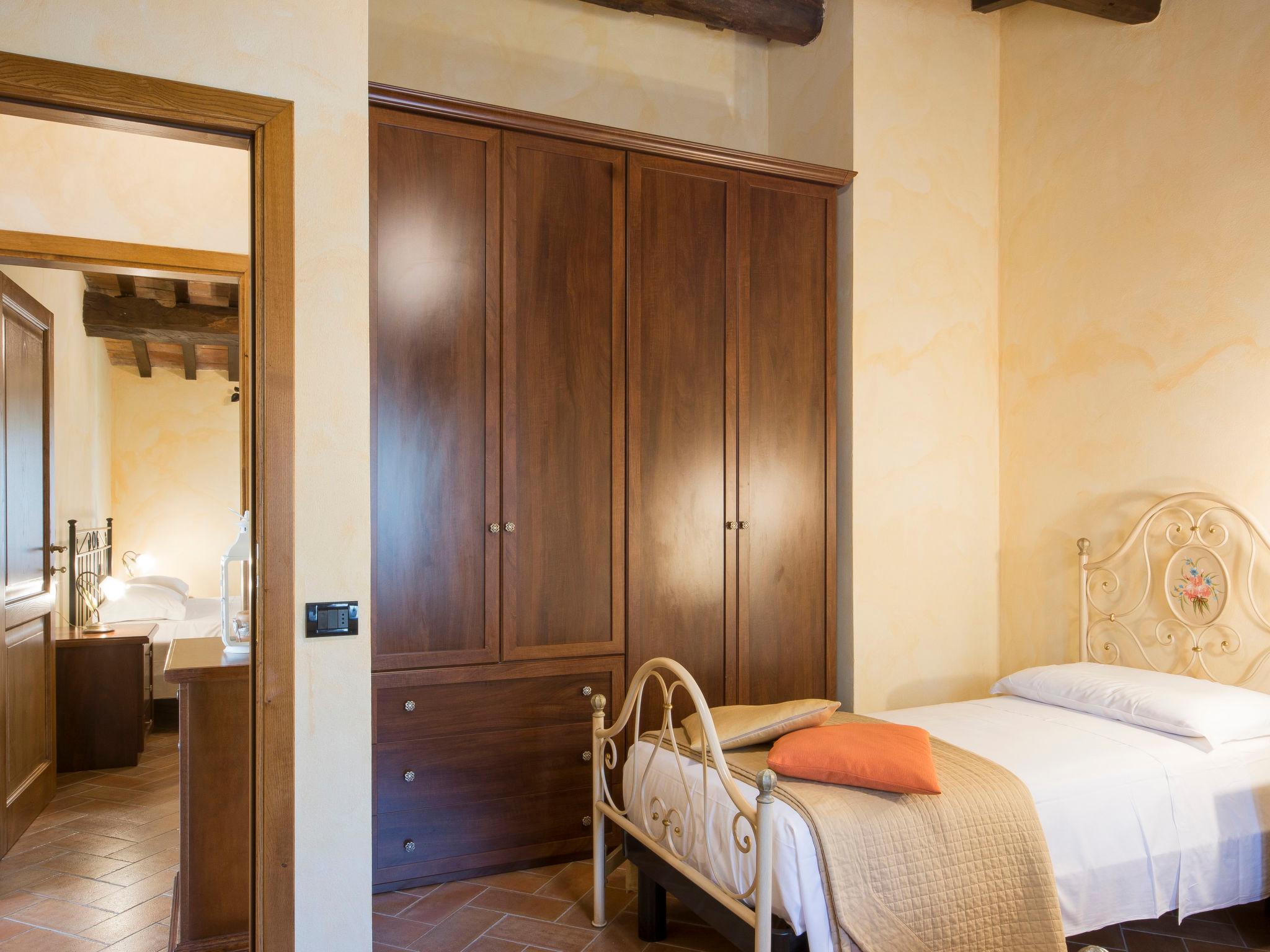 Foto 19 - Apartment mit 2 Schlafzimmern in Lamporecchio mit schwimmbad