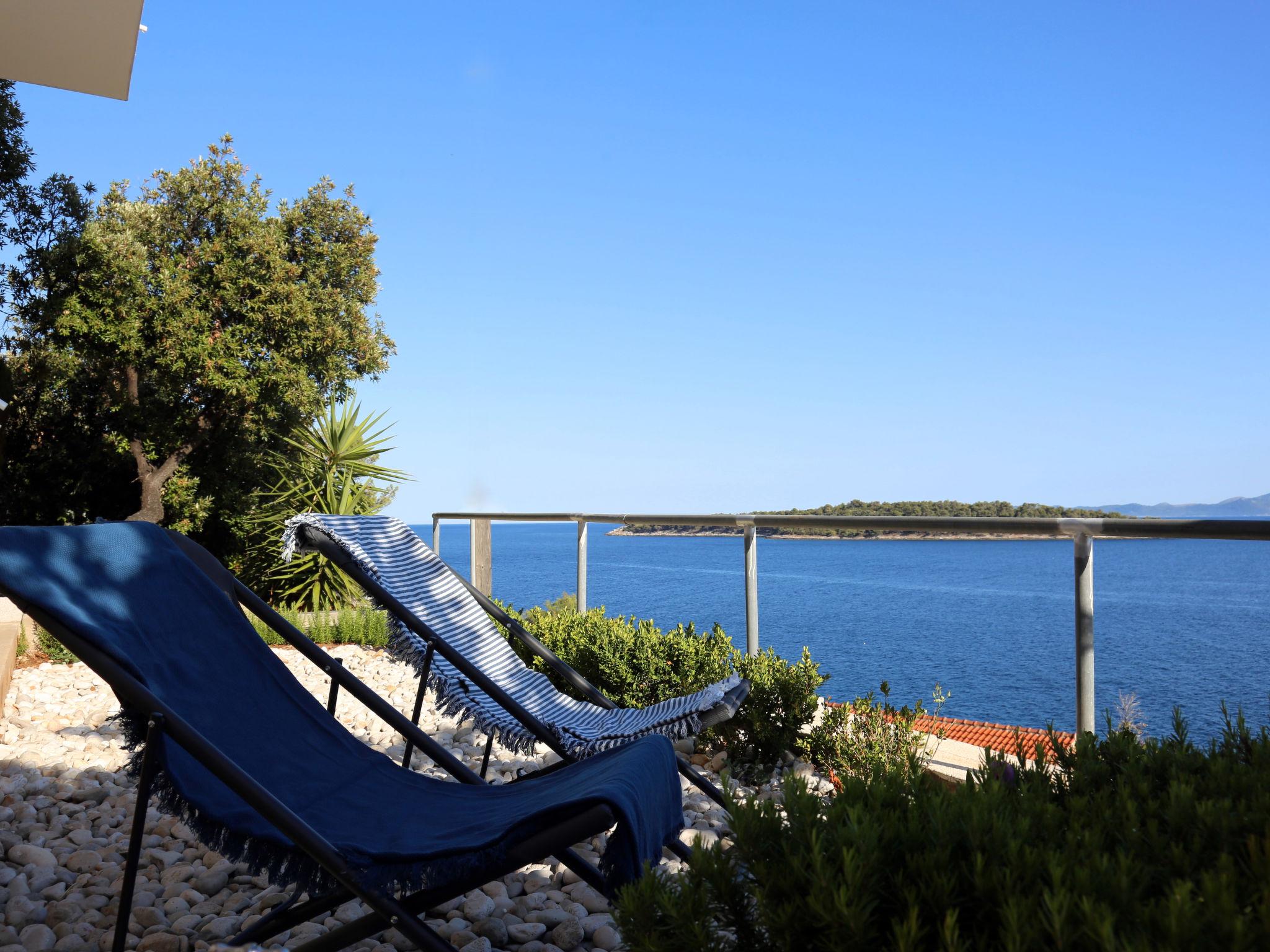 Photo 17 - Appartement de 3 chambres à Blato avec terrasse et vues à la mer