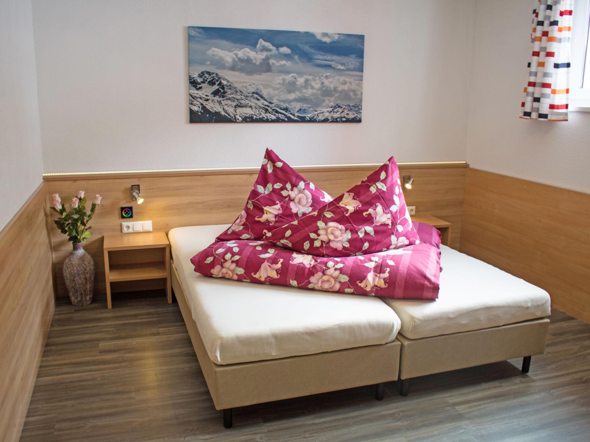 Foto 8 - Apartamento em Pettneu am Arlberg com jardim