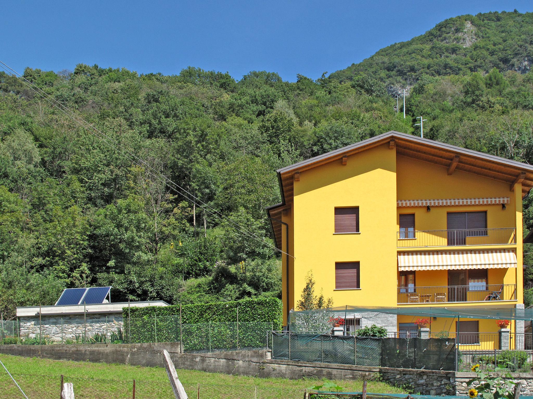 Photo 16 - 2 bedroom Apartment in Gravedona ed Uniti with garden