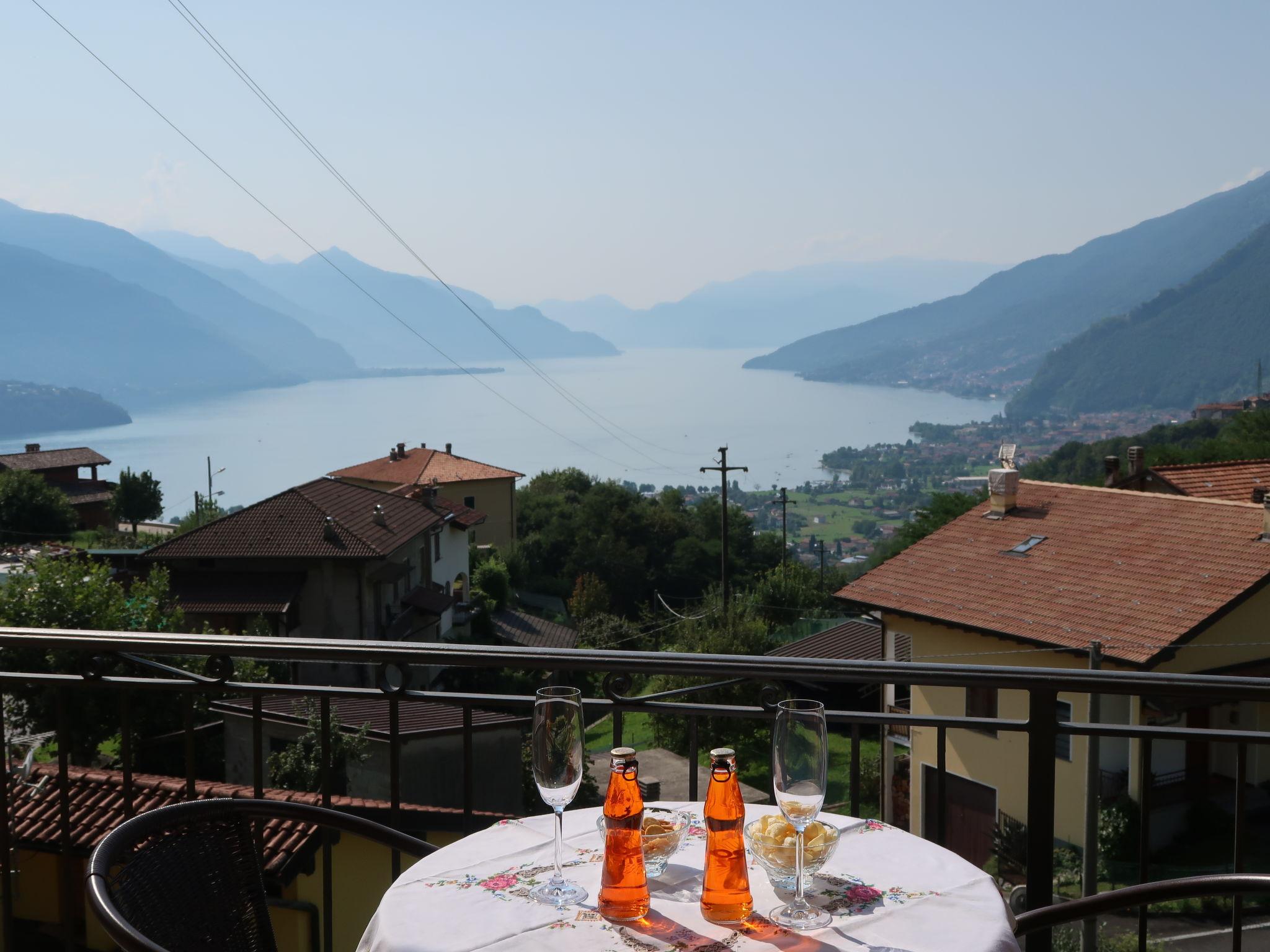 Foto 2 - Apartamento de 2 quartos em Gravedona ed Uniti com vista para a montanha