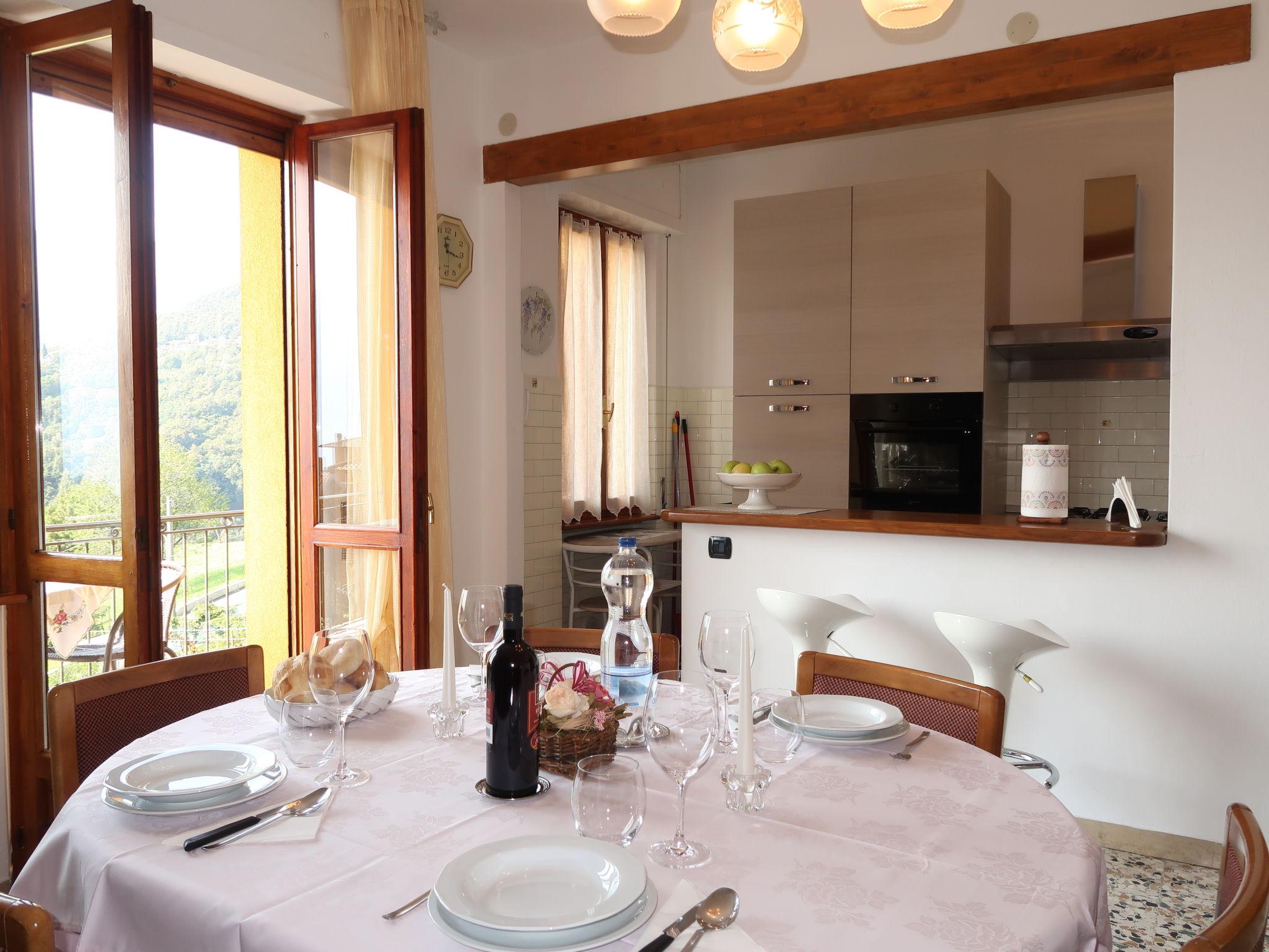 Photo 8 - 2 bedroom Apartment in Gravedona ed Uniti with mountain view