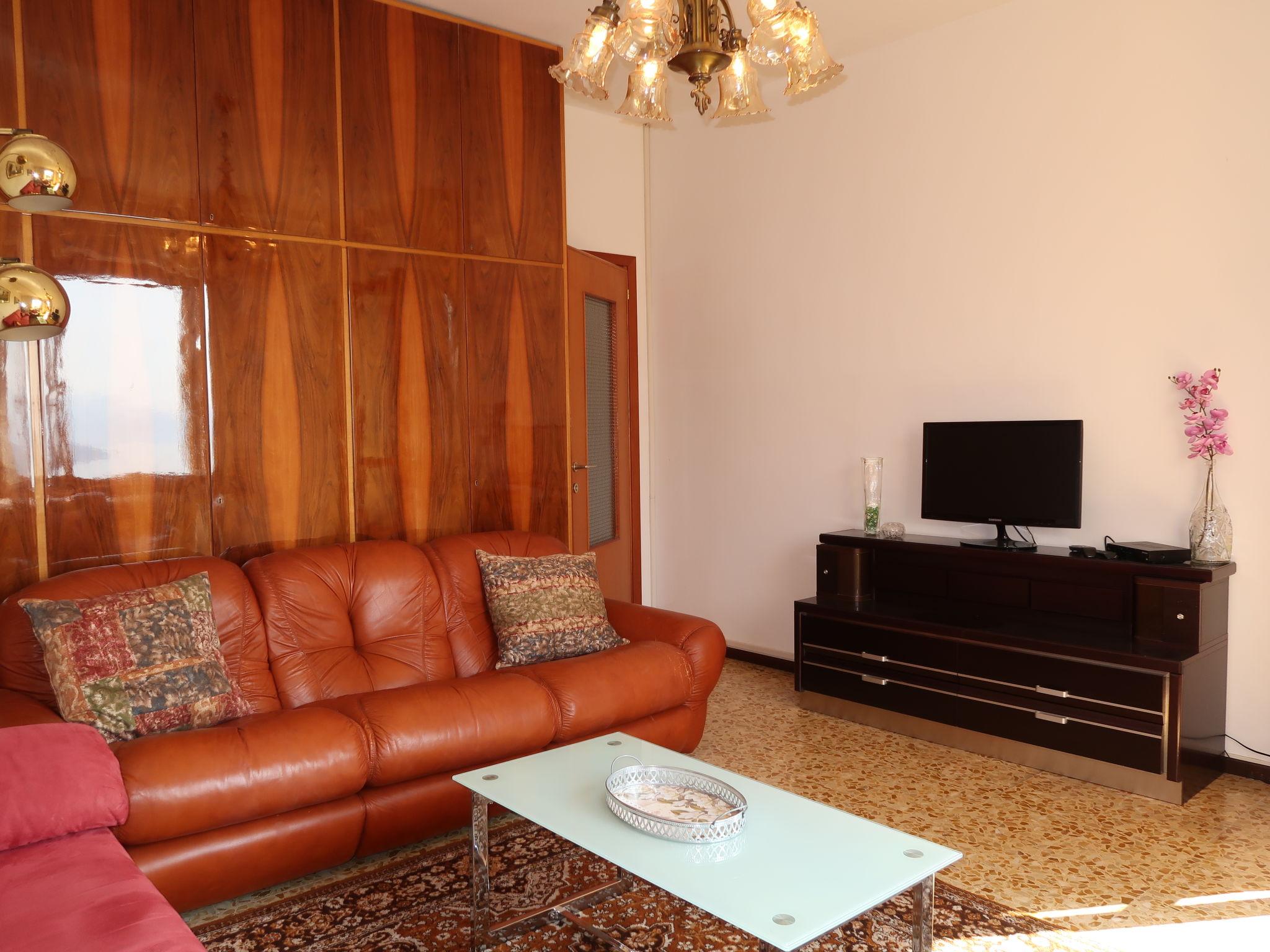 Photo 6 - 2 bedroom Apartment in Gravedona ed Uniti with garden