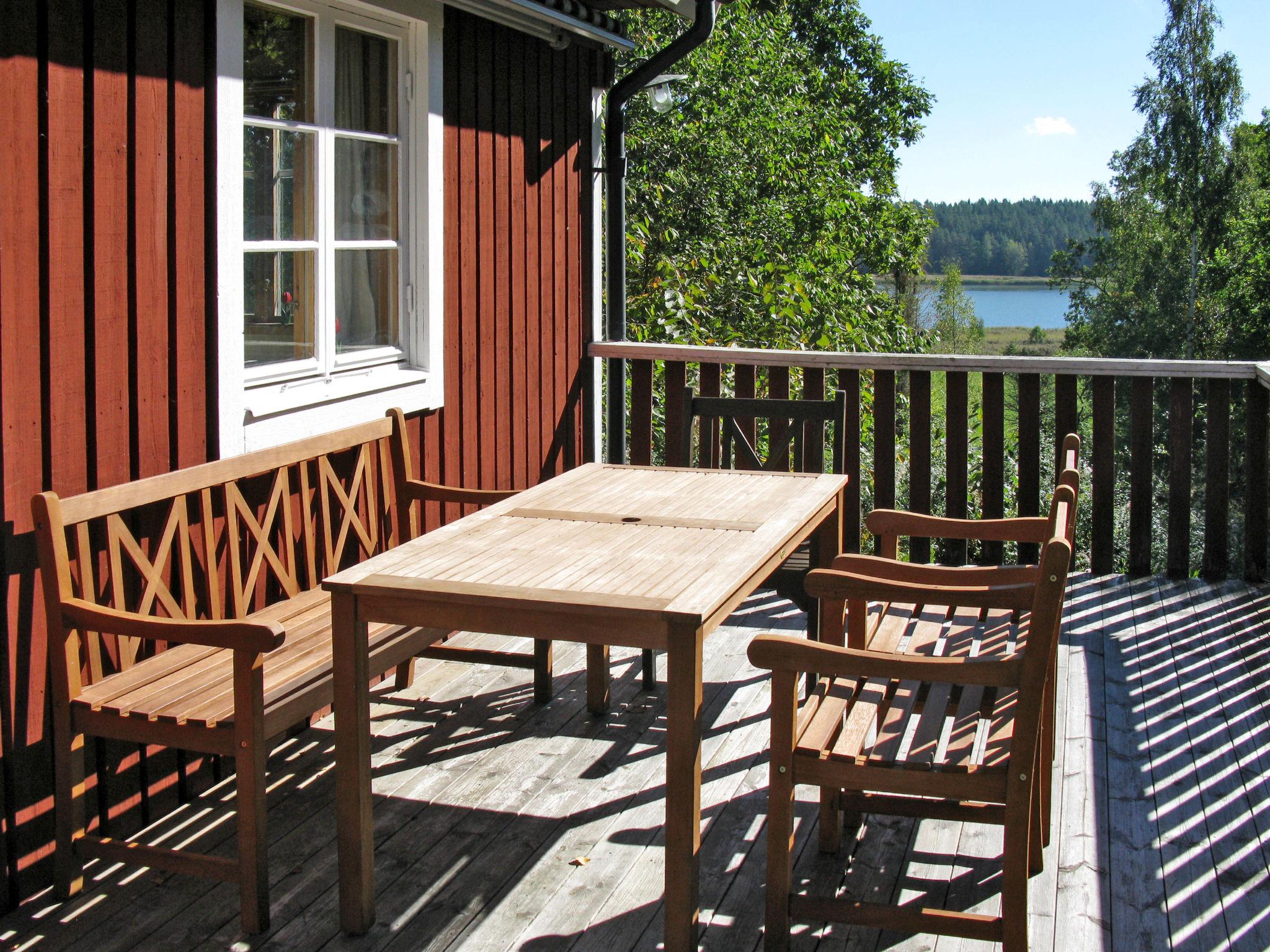 Foto 2 - Casa de 2 quartos em Valdemarsvik com jardim e terraço