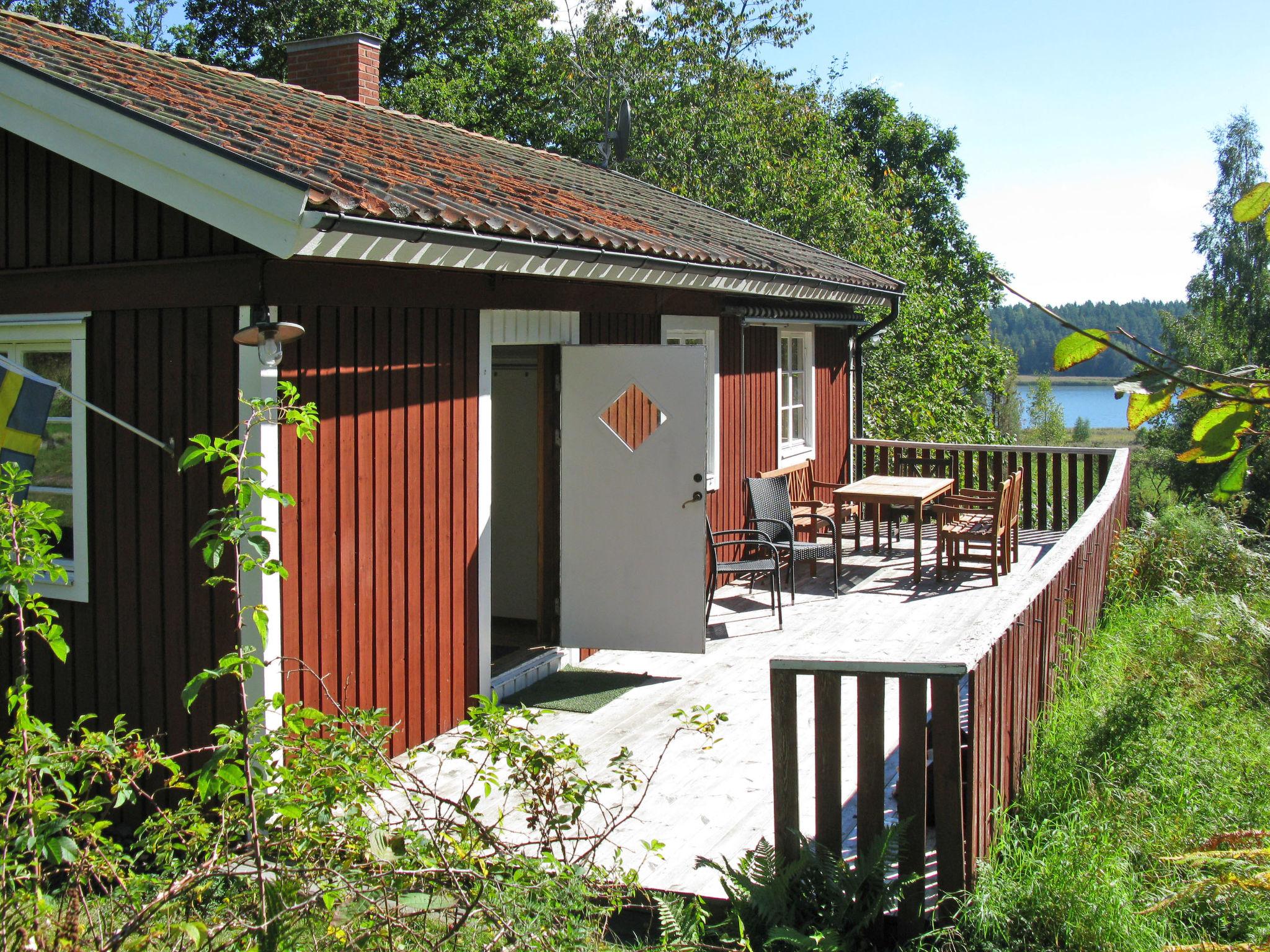 Foto 1 - Casa de 2 quartos em Valdemarsvik com jardim e terraço