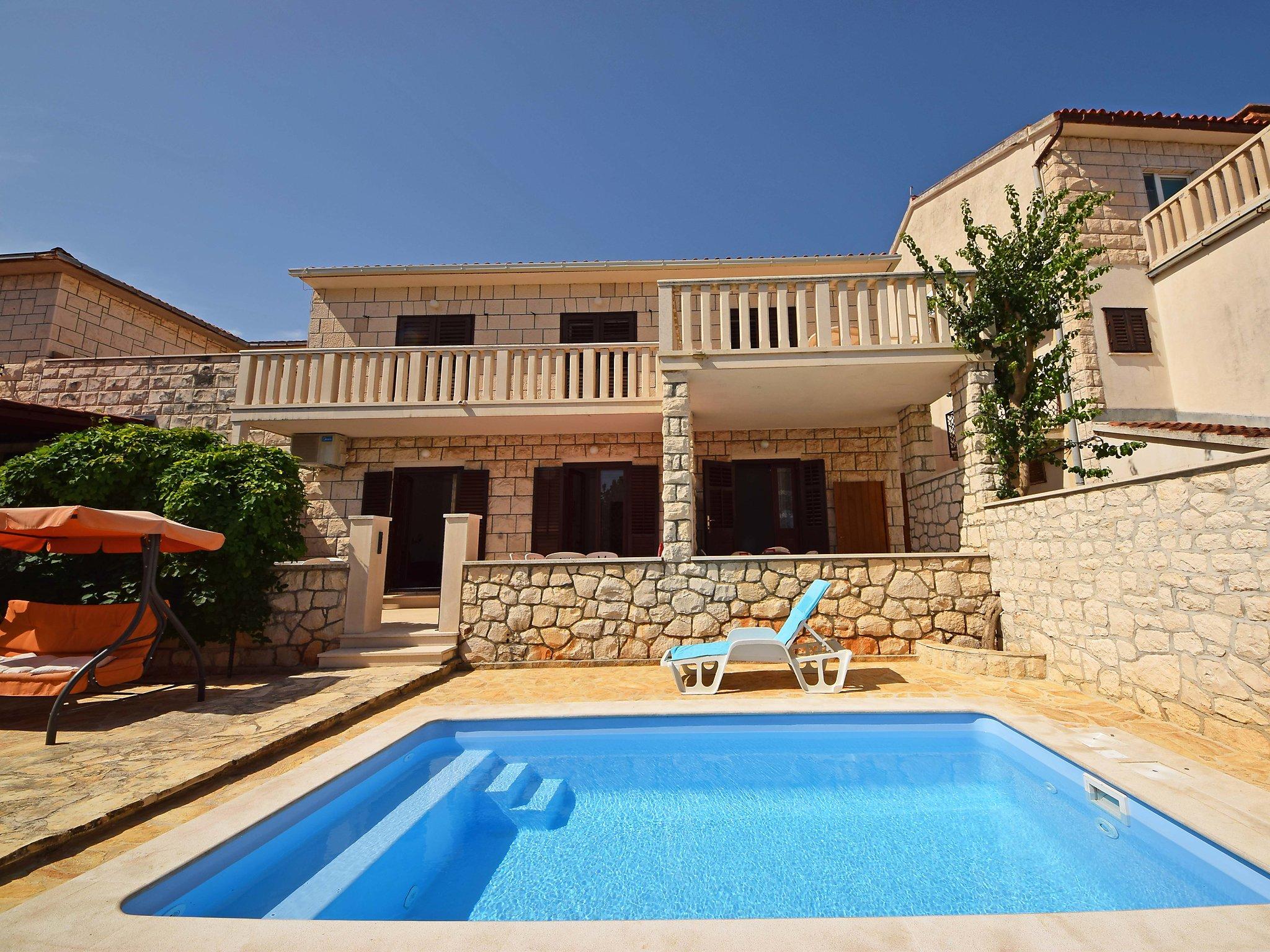 Photo 1 - 3 bedroom Apartment in Supetar with private pool and terrace