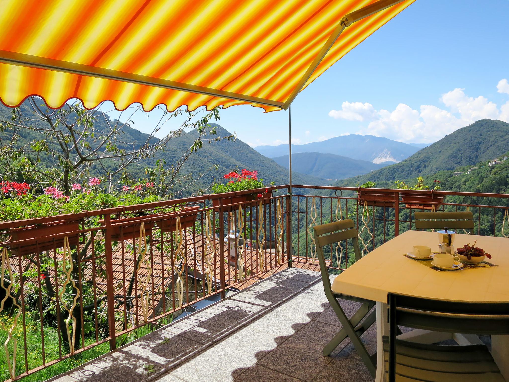 Foto 1 - Apartamento de 2 habitaciones en Aurano con terraza y vistas a la montaña