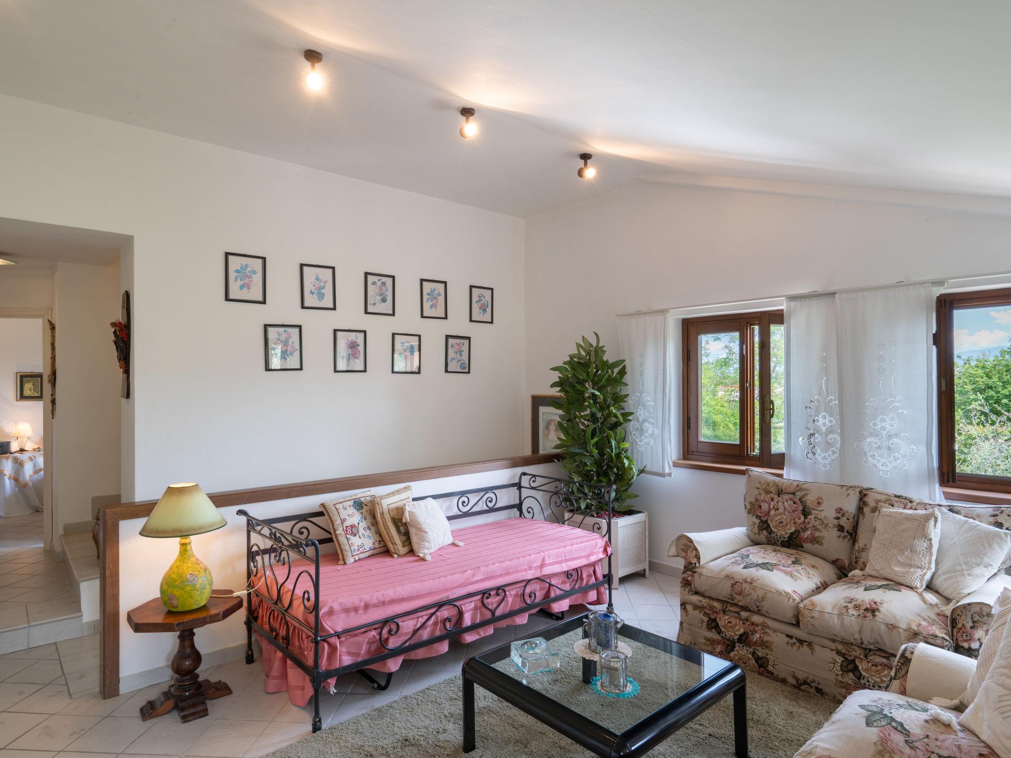 Foto 8 - Casa con 2 camere da letto a Arezzo con piscina e giardino