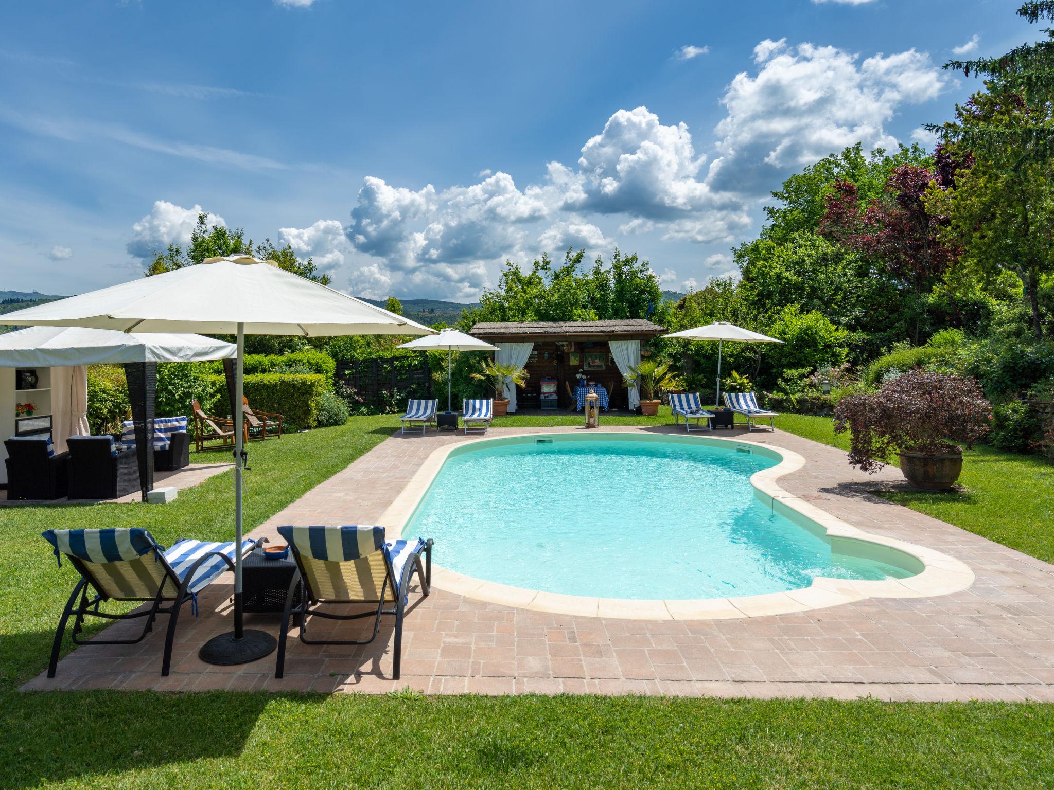 Foto 3 - Casa de 2 habitaciones en Arezzo con piscina y jardín
