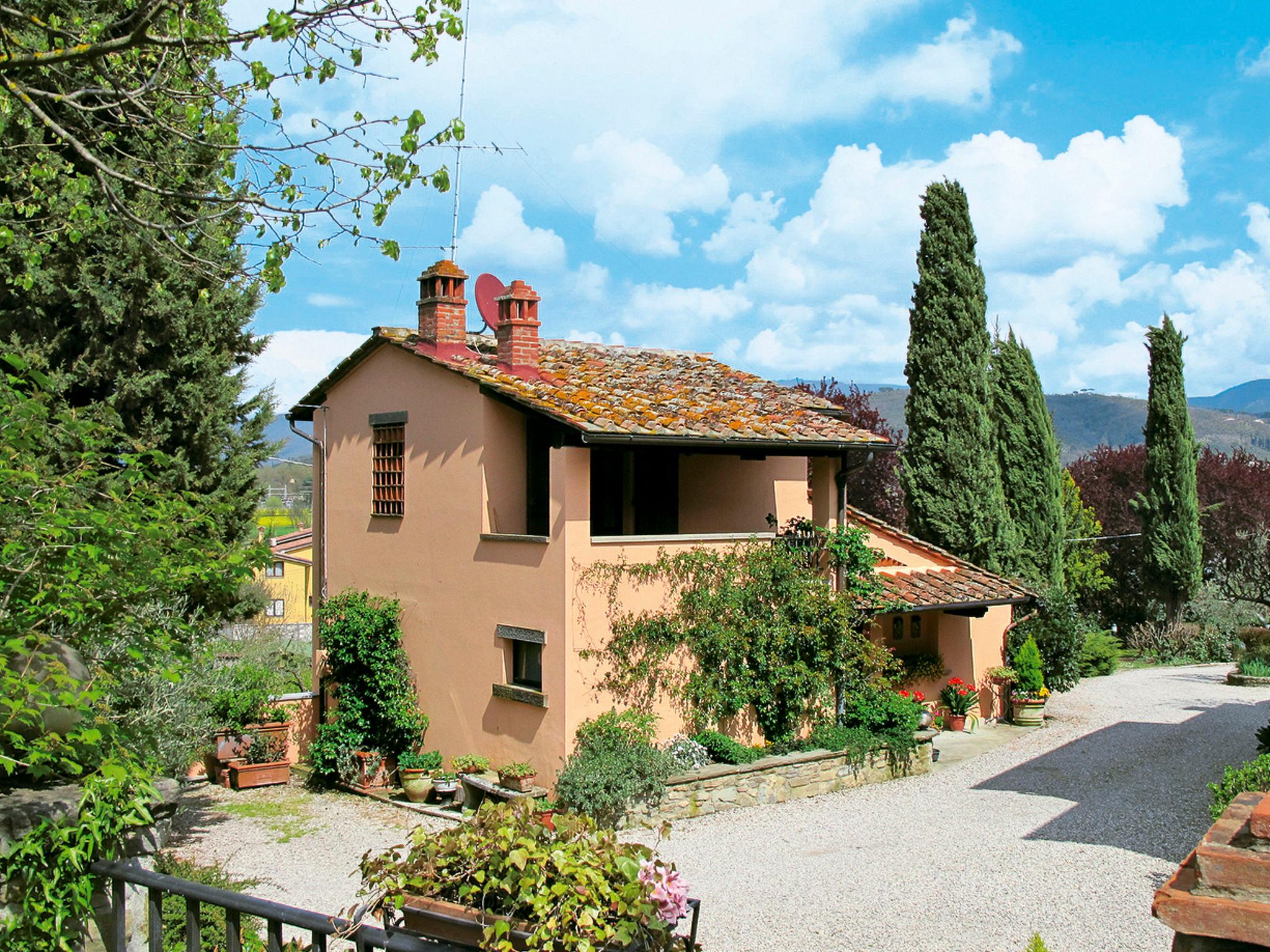 Foto 2 - Casa de 2 habitaciones en Arezzo con piscina y jardín