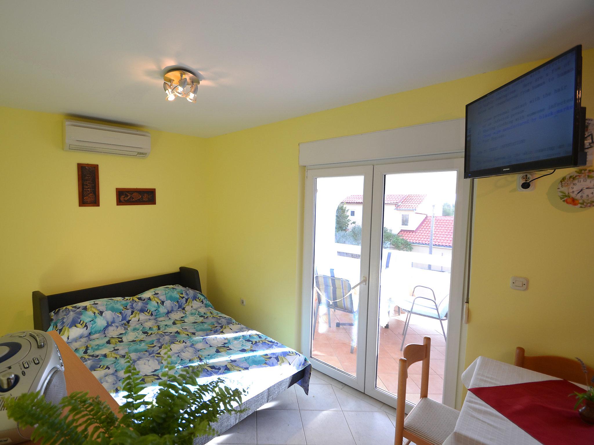 Foto 3 - Appartamento con 1 camera da letto a Vir con terrazza