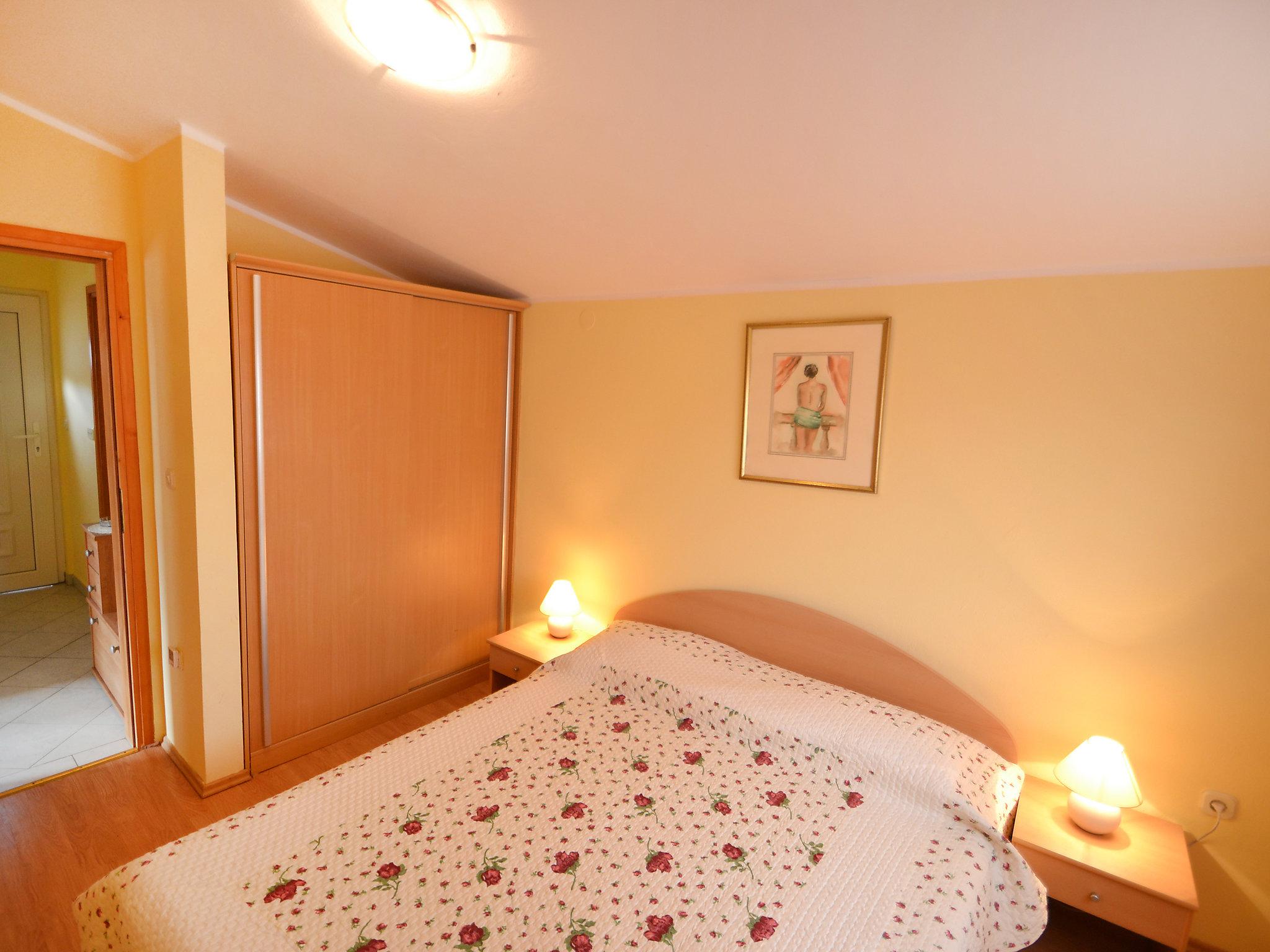 Foto 9 - Appartamento con 1 camera da letto a Vir con terrazza