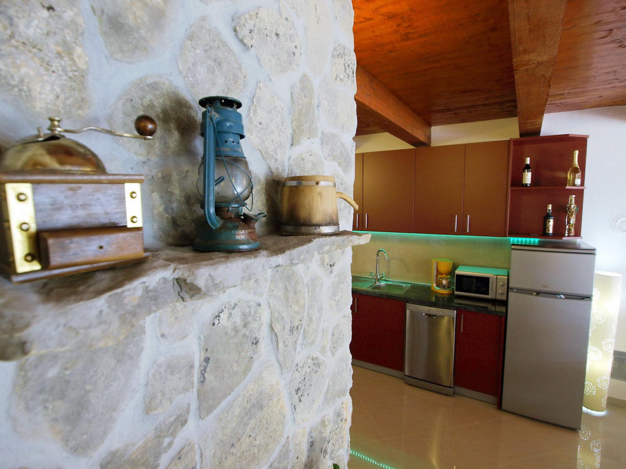 Photo 9 - 4 bedroom House in Obrovac with private pool and garden