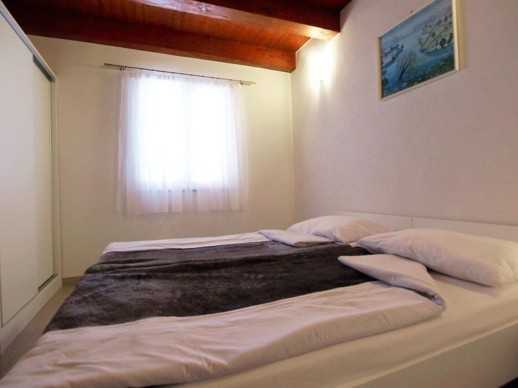 Photo 10 - 4 bedroom House in Obrovac with private pool and garden