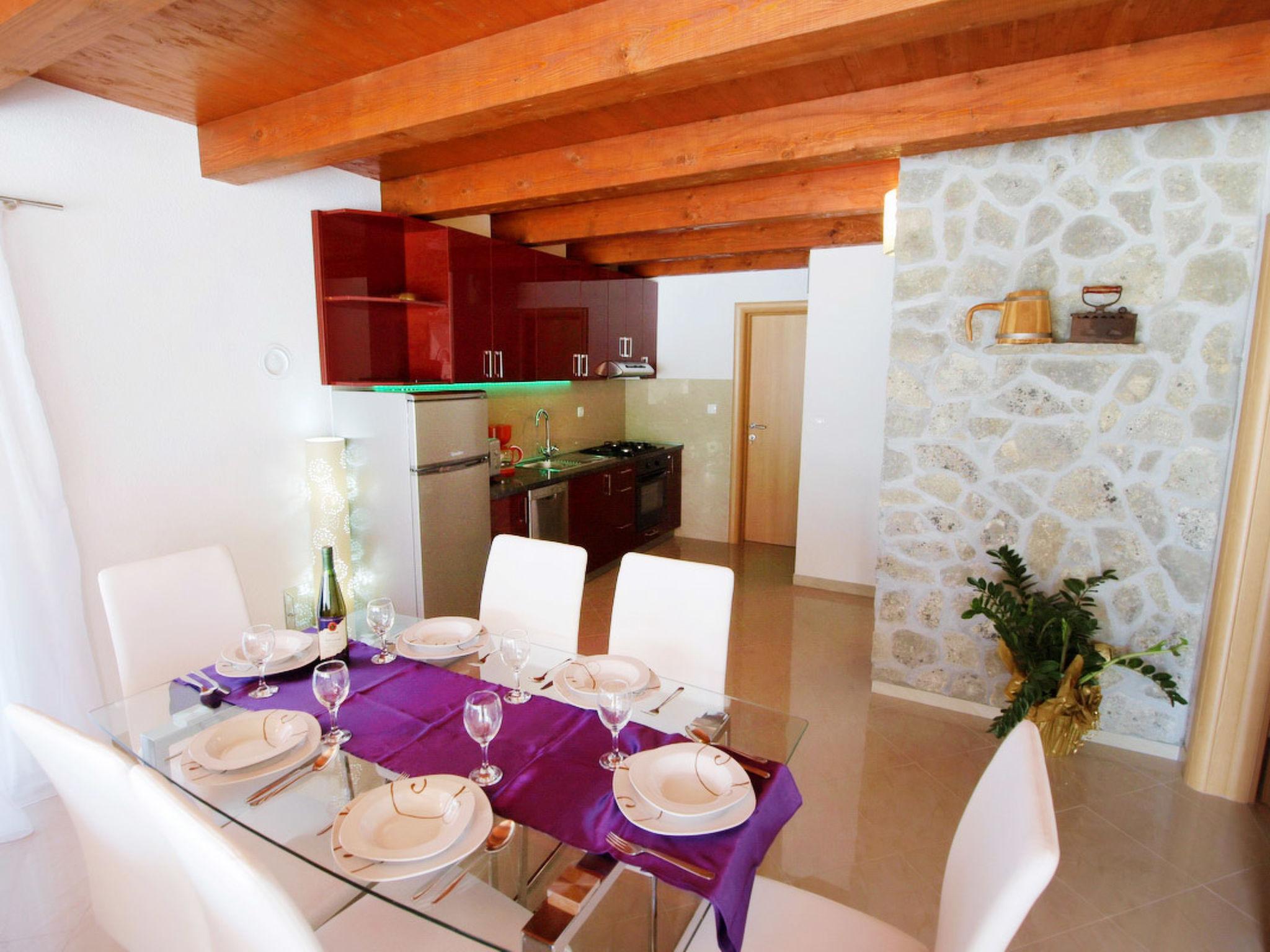 Photo 17 - 4 bedroom House in Obrovac with private pool and garden