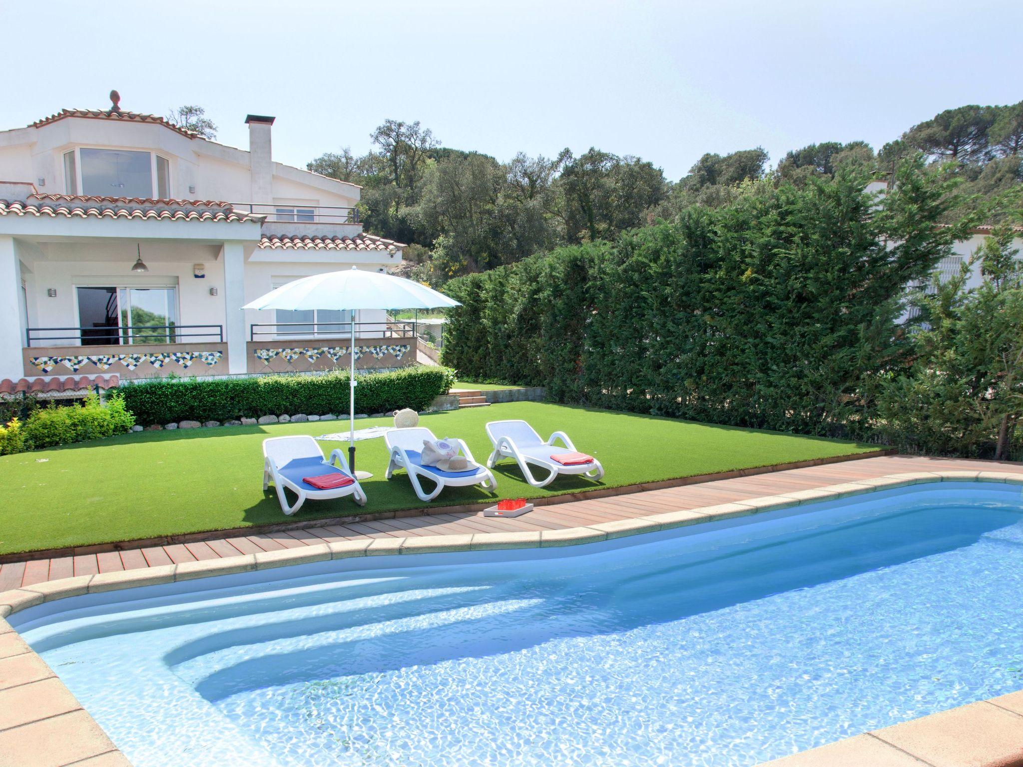 Foto 17 - Casa de 3 quartos em Lloret de Mar com piscina privada e terraço