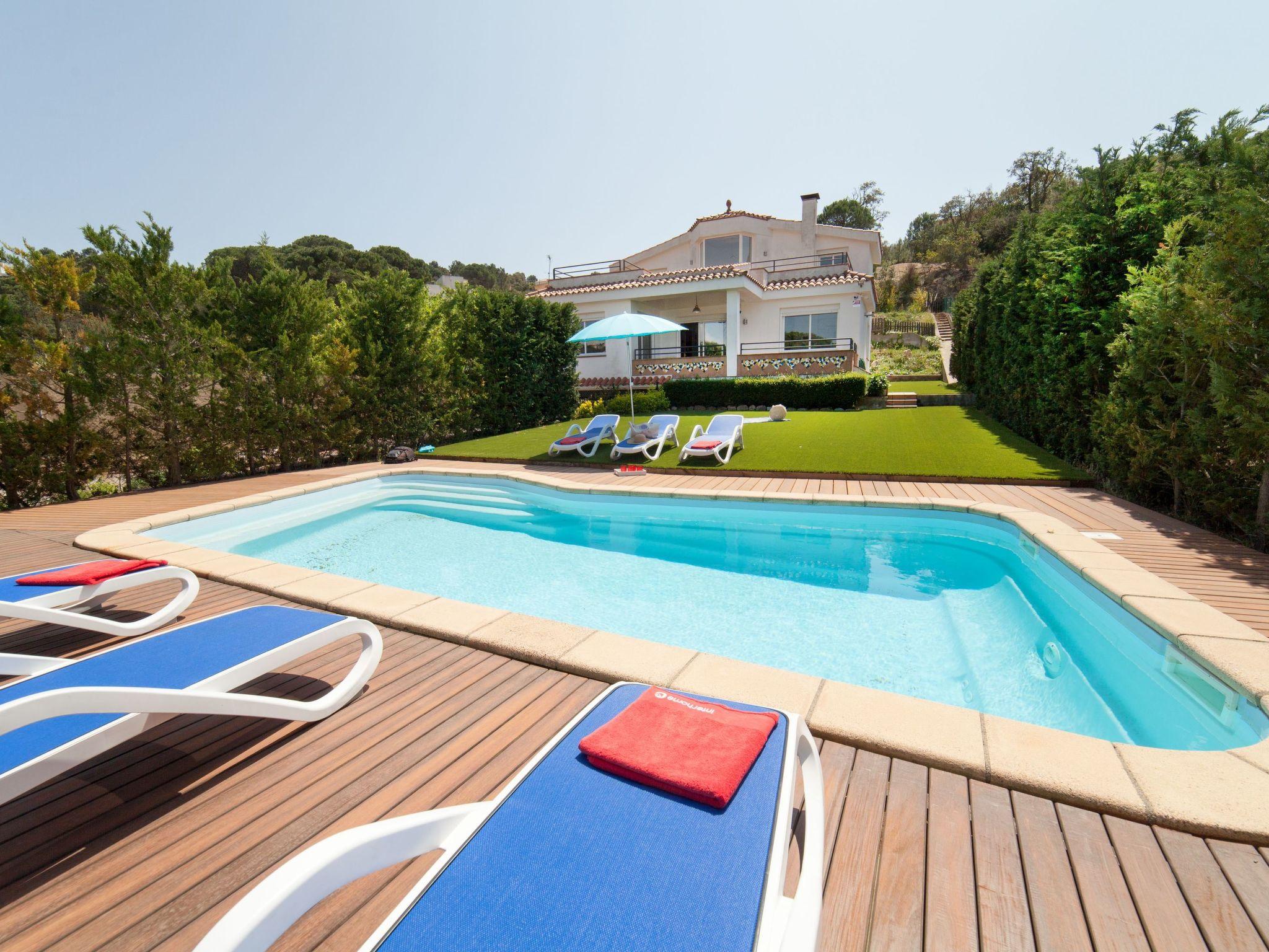 Foto 1 - Casa con 3 camere da letto a Lloret de Mar con piscina privata e giardino