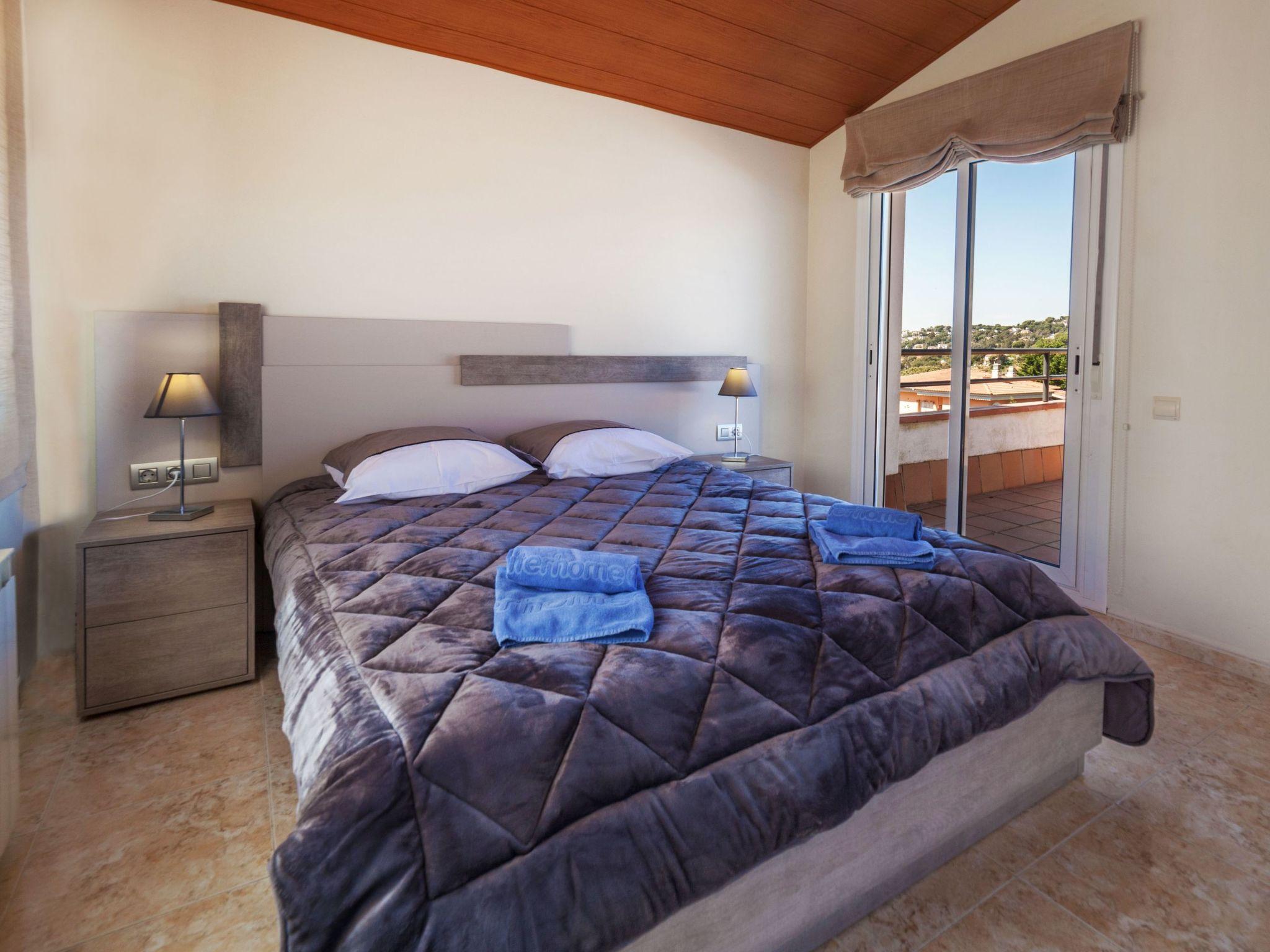 Foto 5 - Casa con 3 camere da letto a Lloret de Mar con piscina privata e terrazza