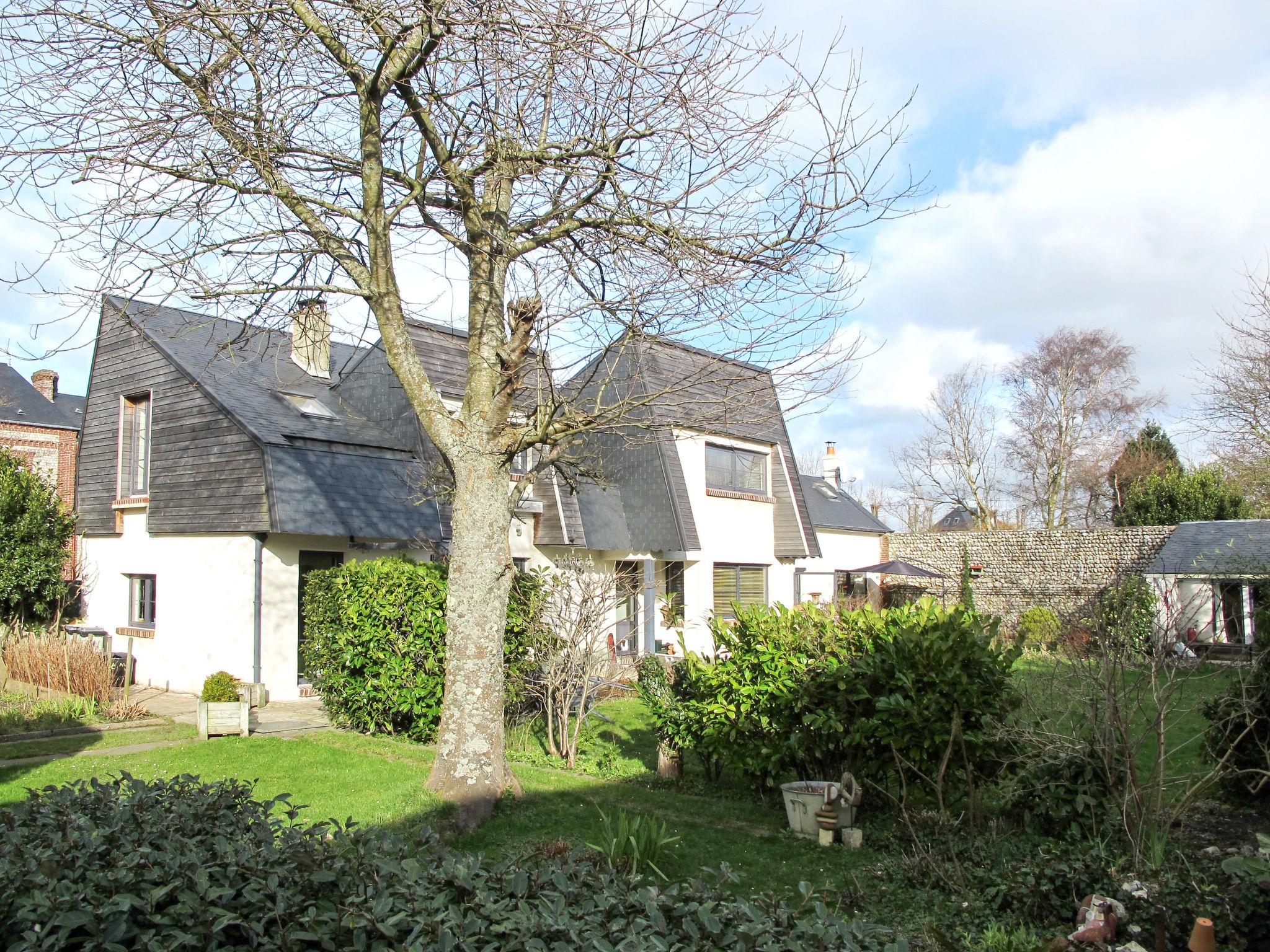 Foto 1 - Haus mit 1 Schlafzimmer in Saint-Pierre-en-Port mit garten und blick aufs meer