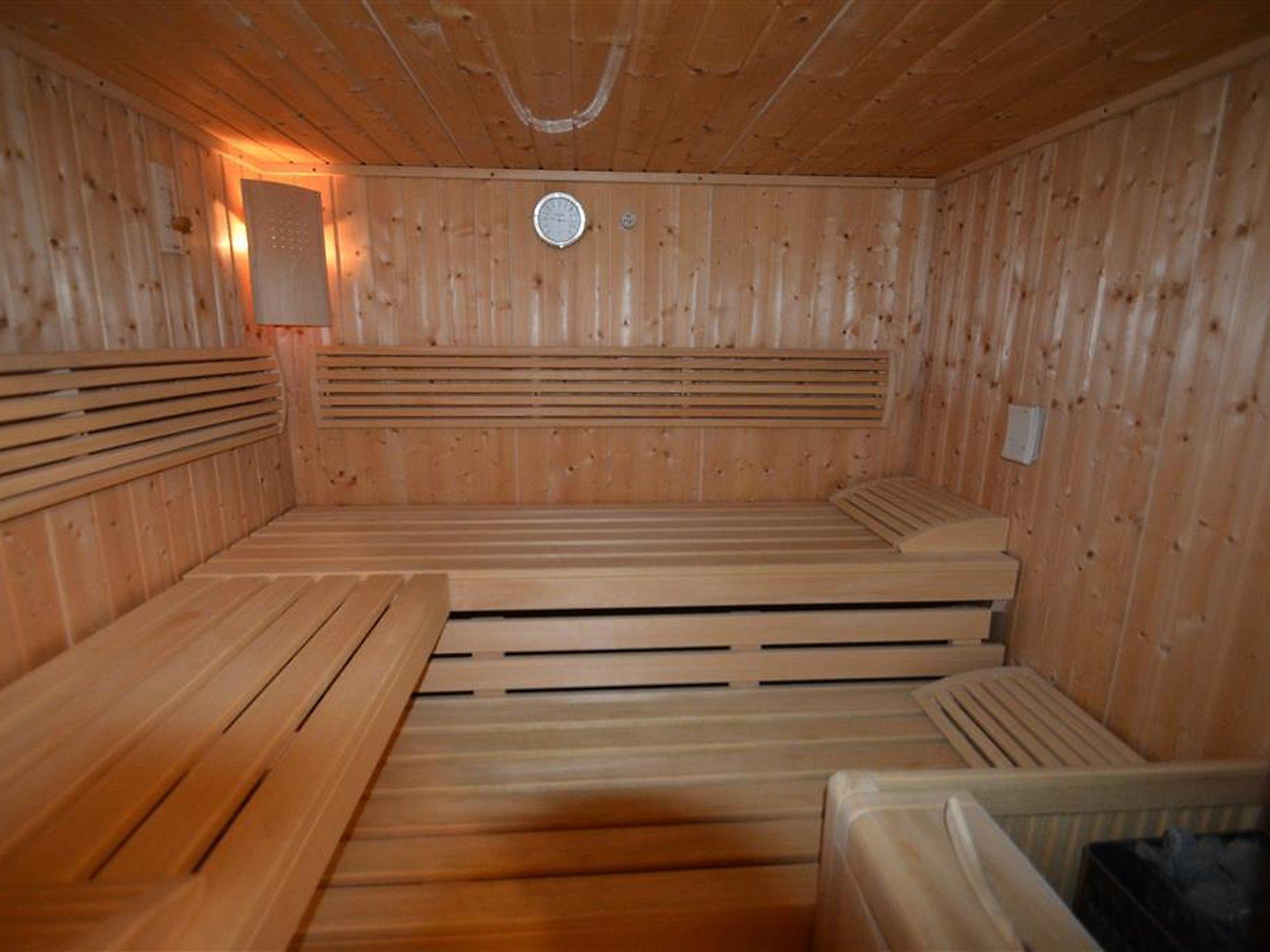 Foto 23 - Apartamento de 3 quartos em Saanen com jardim e sauna