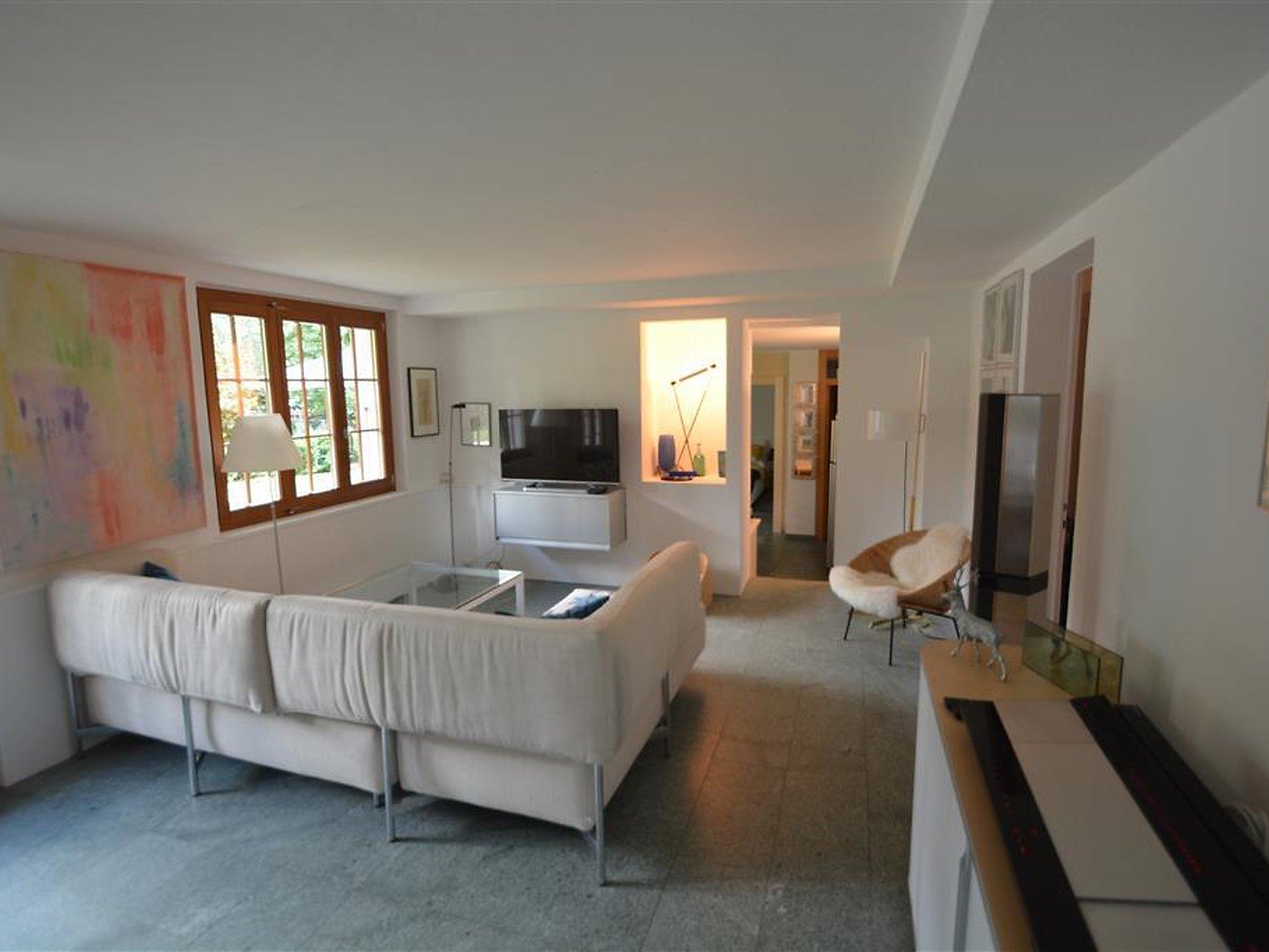 Photo 6 - 3 bedroom Apartment in Saanen with garden and sauna