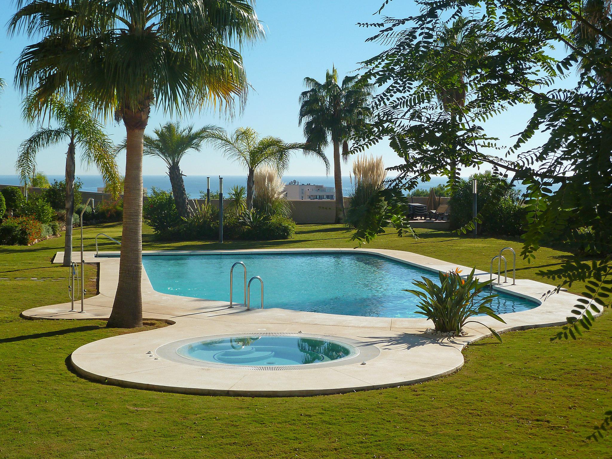 Foto 16 - Apartamento de 2 quartos em Fuengirola com piscina e vistas do mar