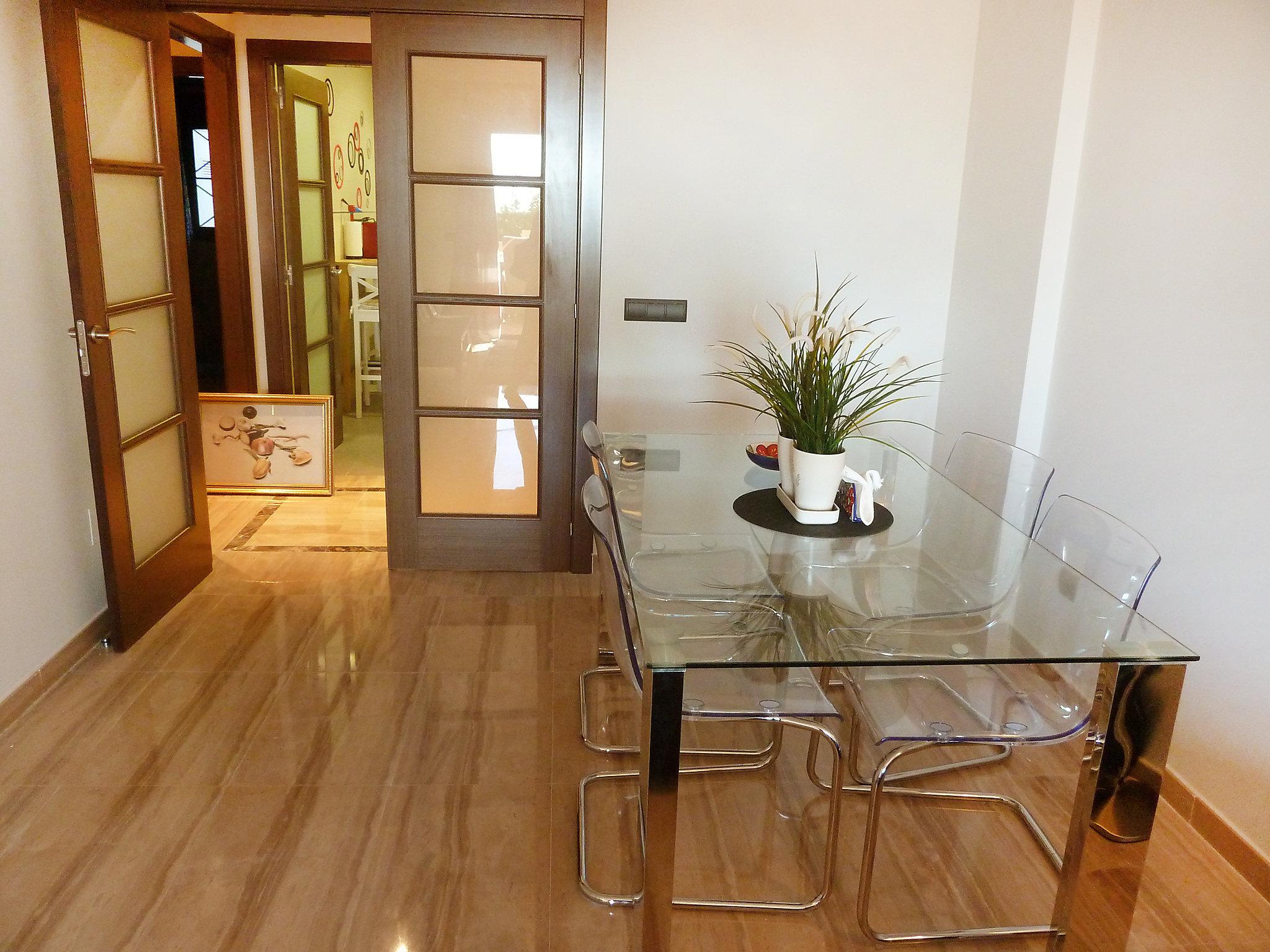 Foto 7 - Apartamento de 2 habitaciones en Fuengirola con piscina y jardín