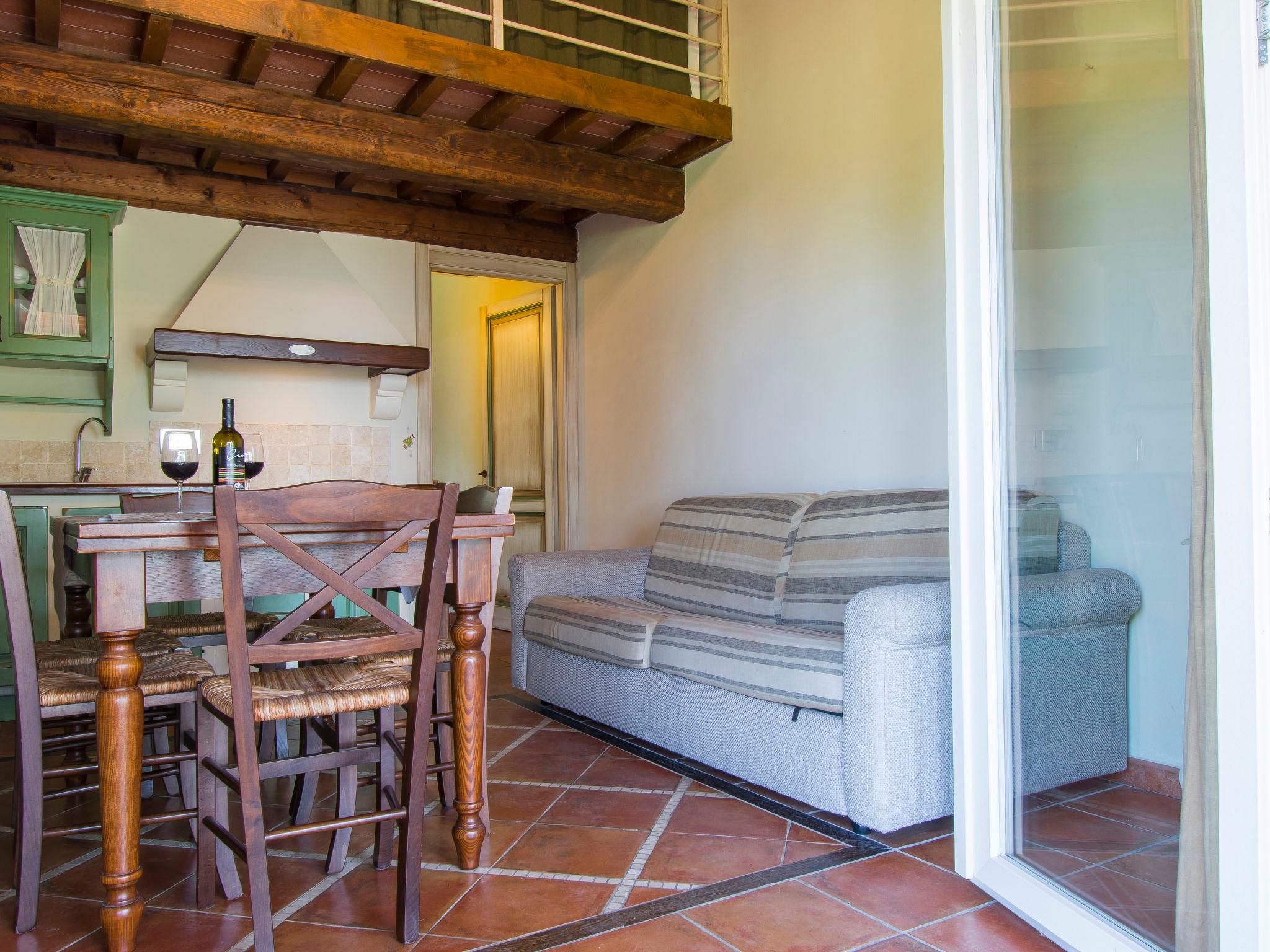 Foto 10 - Appartamento con 1 camera da letto a Riparbella con piscina e giardino