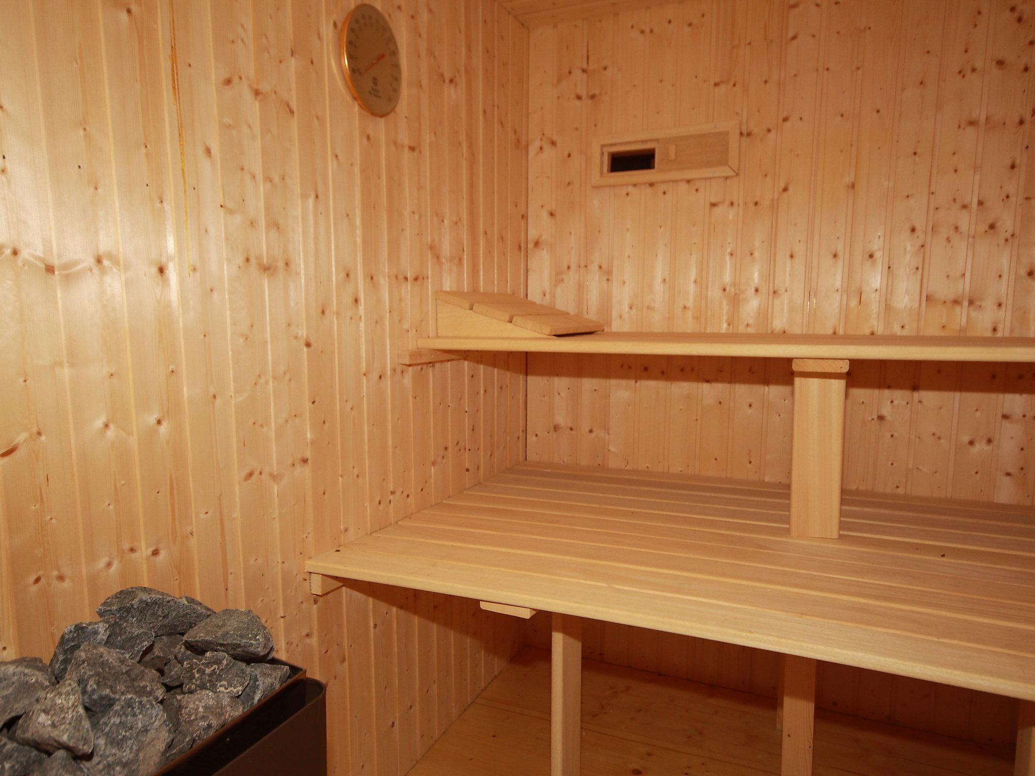 Photo 13 - 4 bedroom House in Albeck with sauna and mountain view