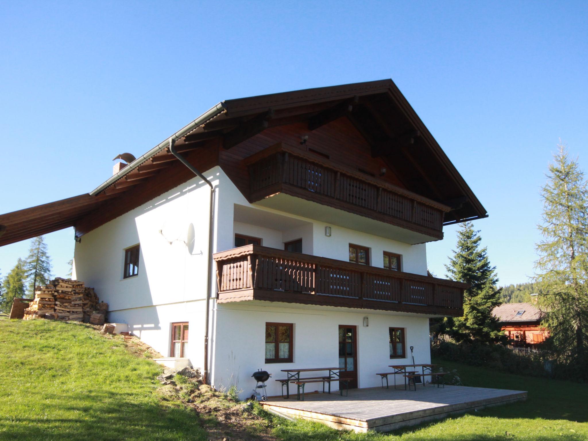 Foto 1 - Casa de 4 quartos em Albeck com sauna e vista para a montanha