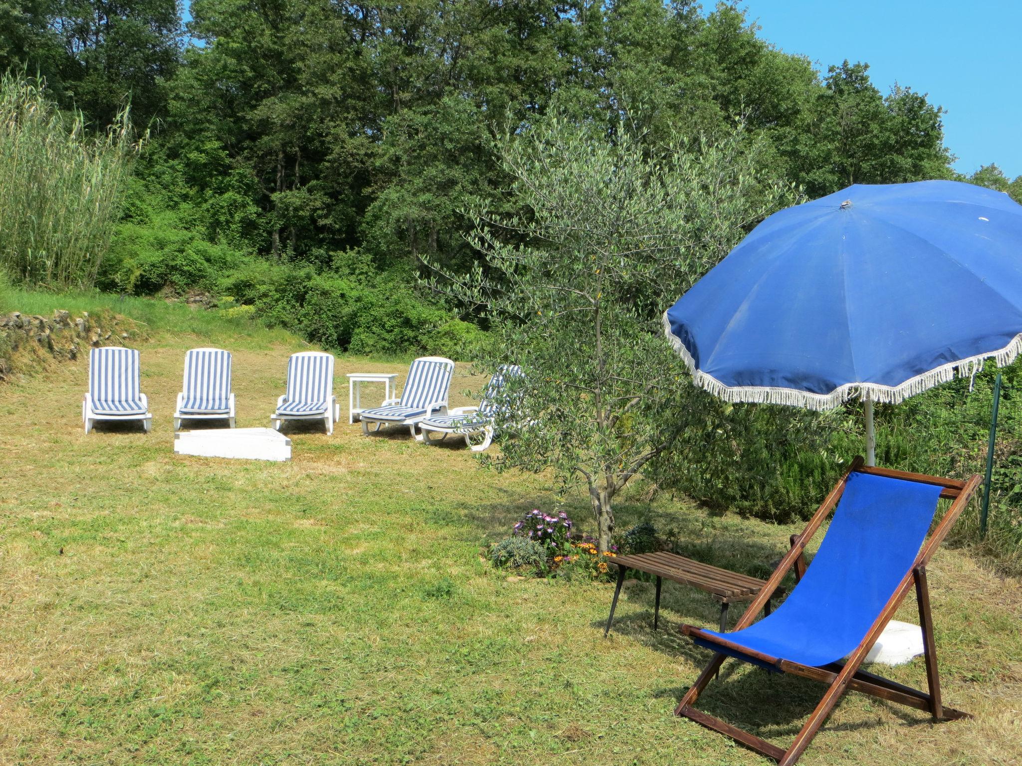 Photo 3 - Maison de 2 chambres à Aurigo avec jardin et vues à la mer