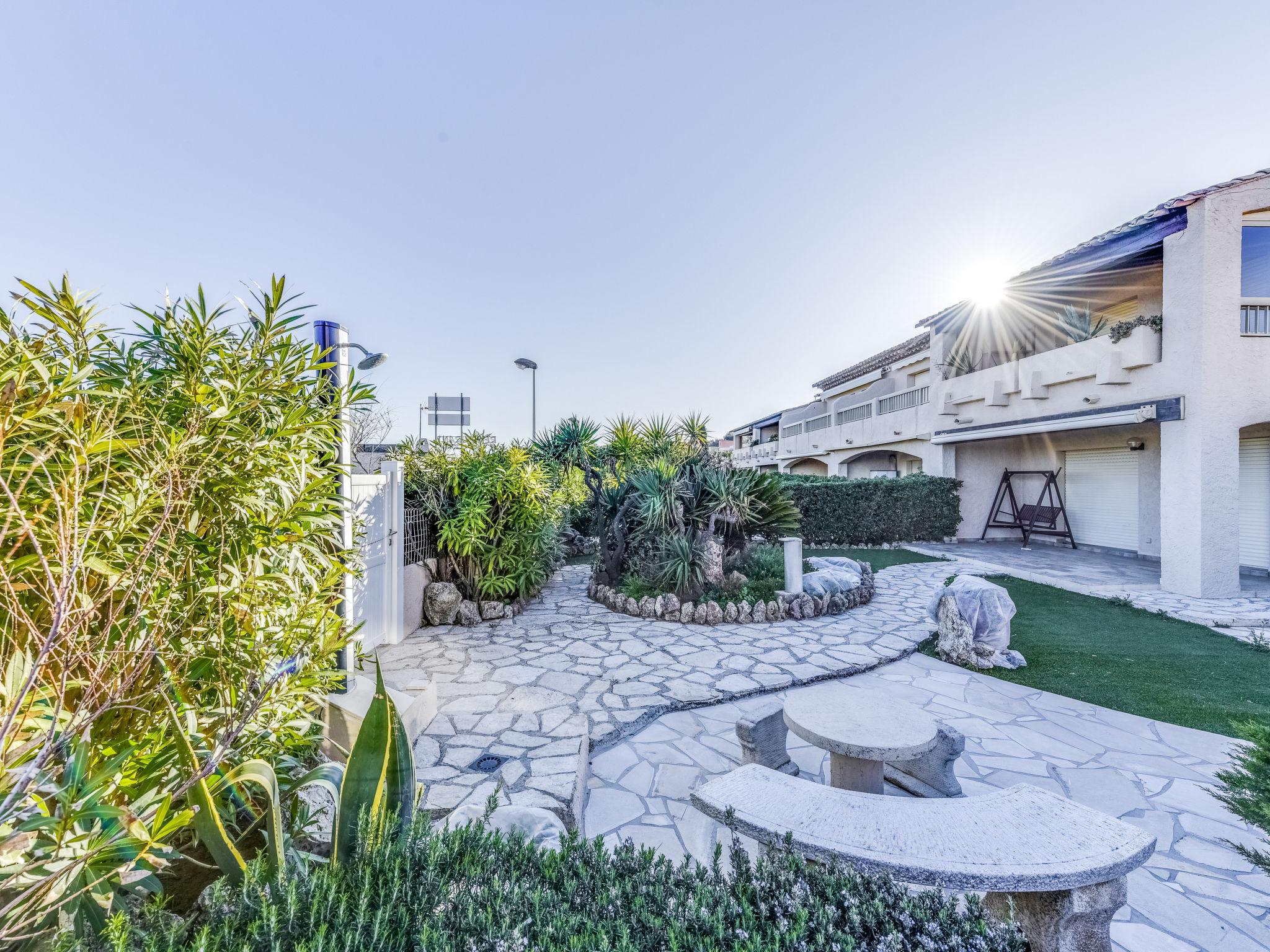 Photo 20 - Appartement de 2 chambres à Cavalaire-sur-Mer avec terrasse