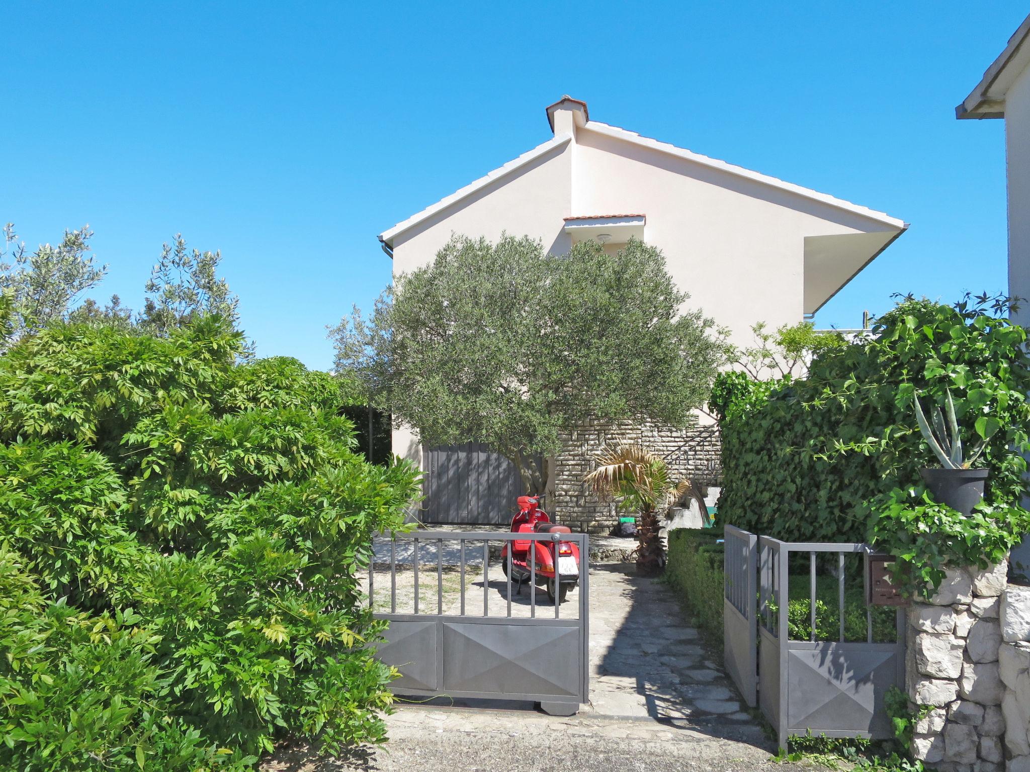 Photo 19 - Maison de 3 chambres à Marina avec jardin et terrasse