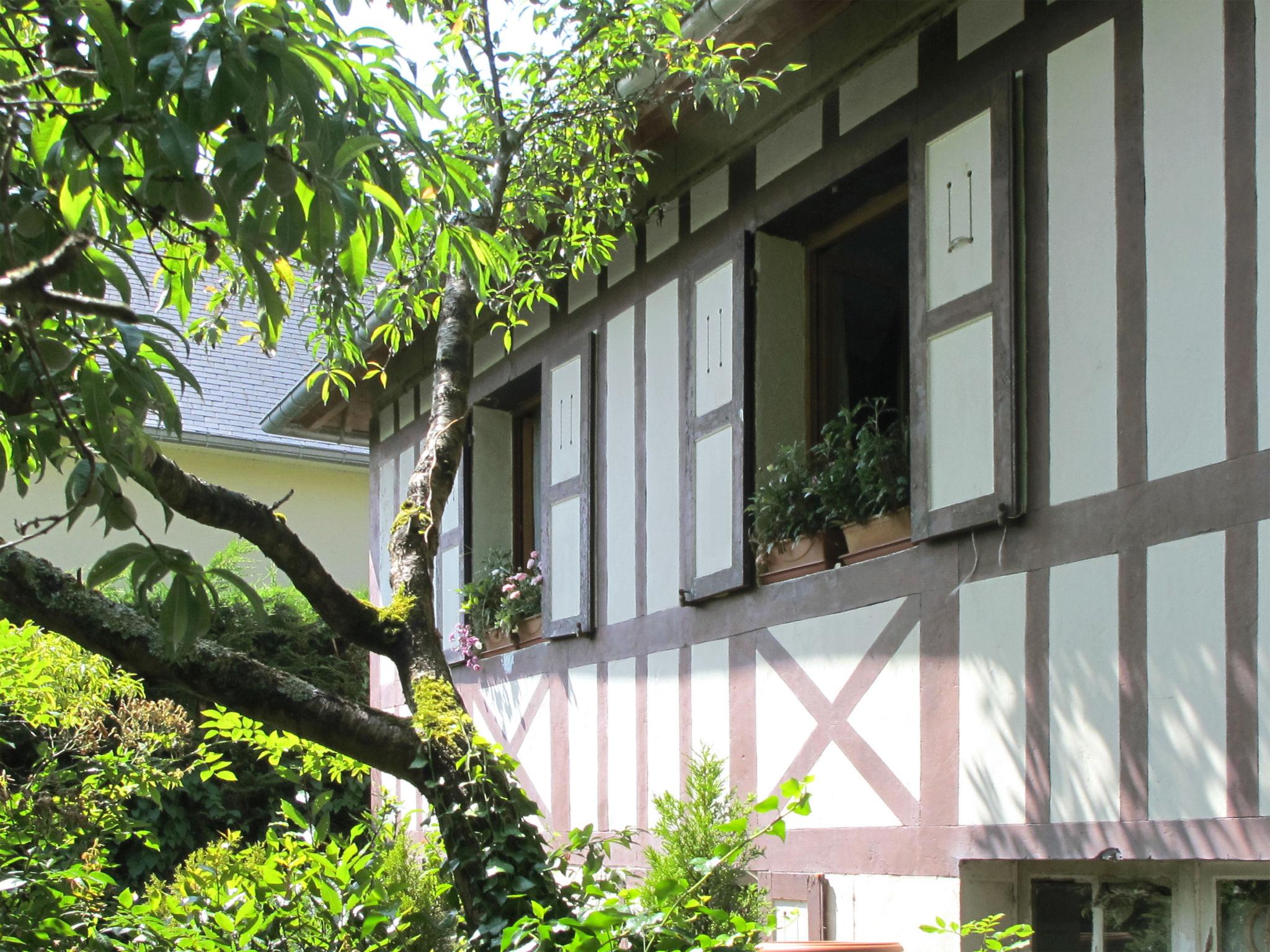 Photo 19 - Maison de 2 chambres à Deauville avec piscine privée et jardin