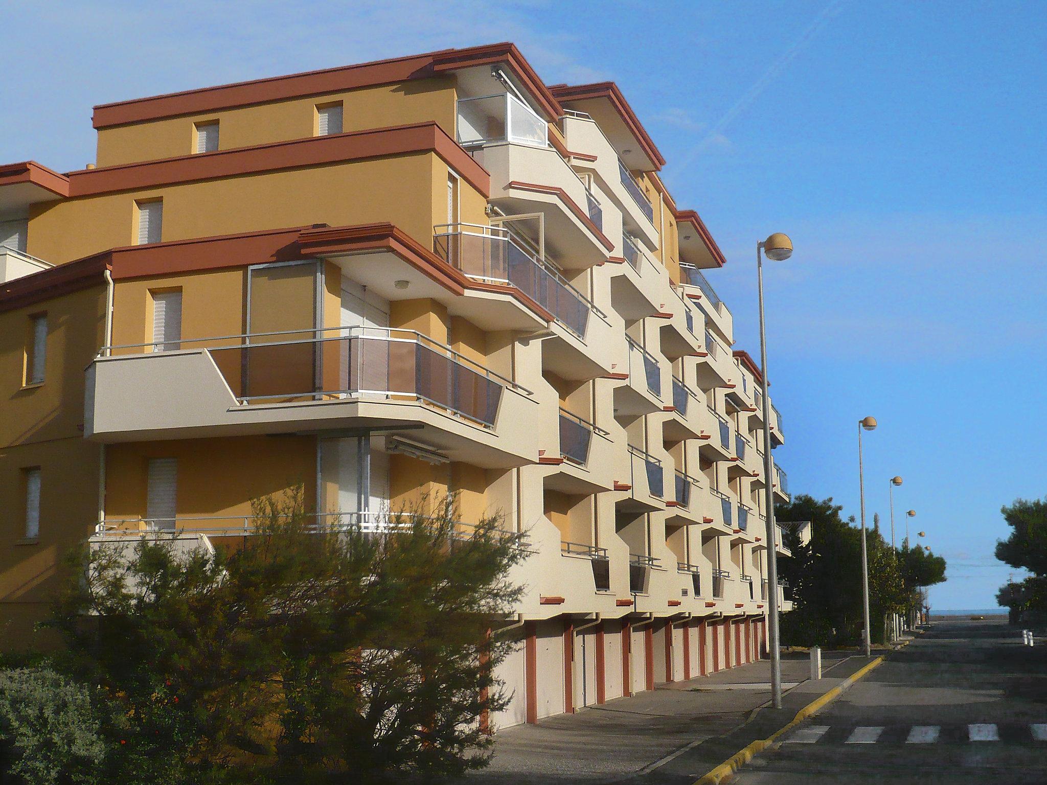 Foto 16 - Apartamento de 2 habitaciones en Narbonne con vistas al mar
