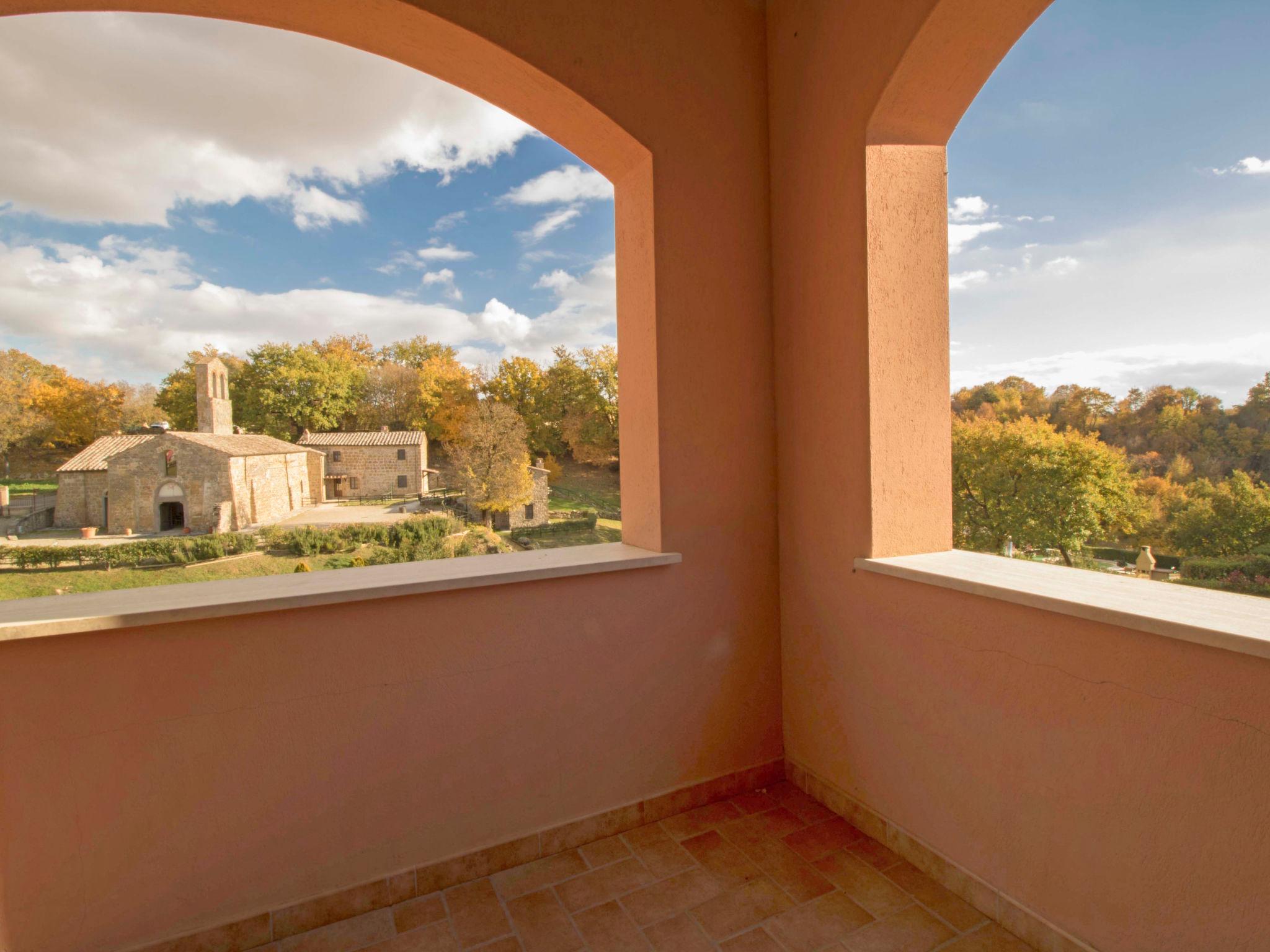 Photo 18 - 2 bedroom Apartment in Sorano with swimming pool and garden