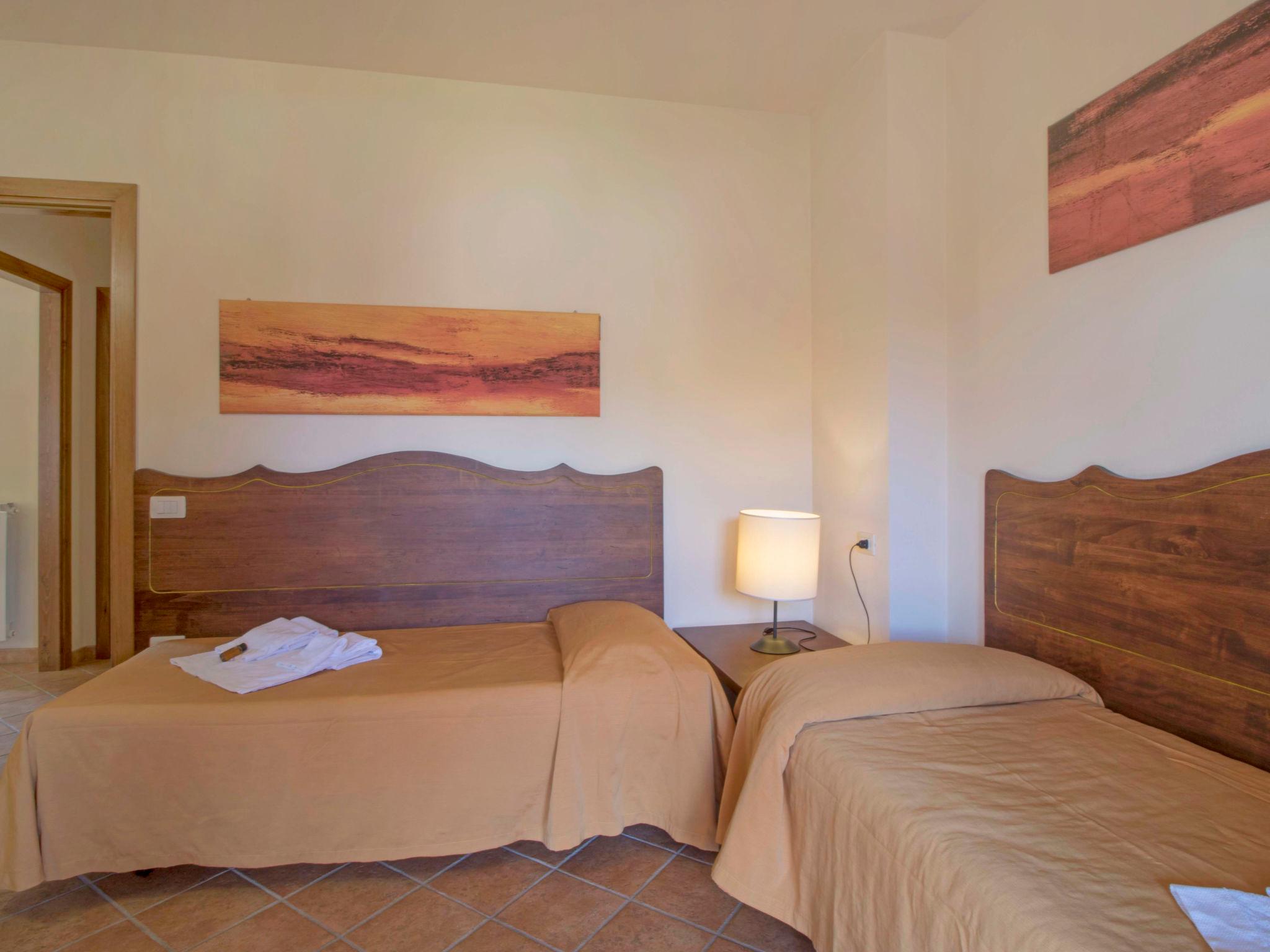 Foto 11 - Apartment mit 2 Schlafzimmern in Sorano mit schwimmbad und garten