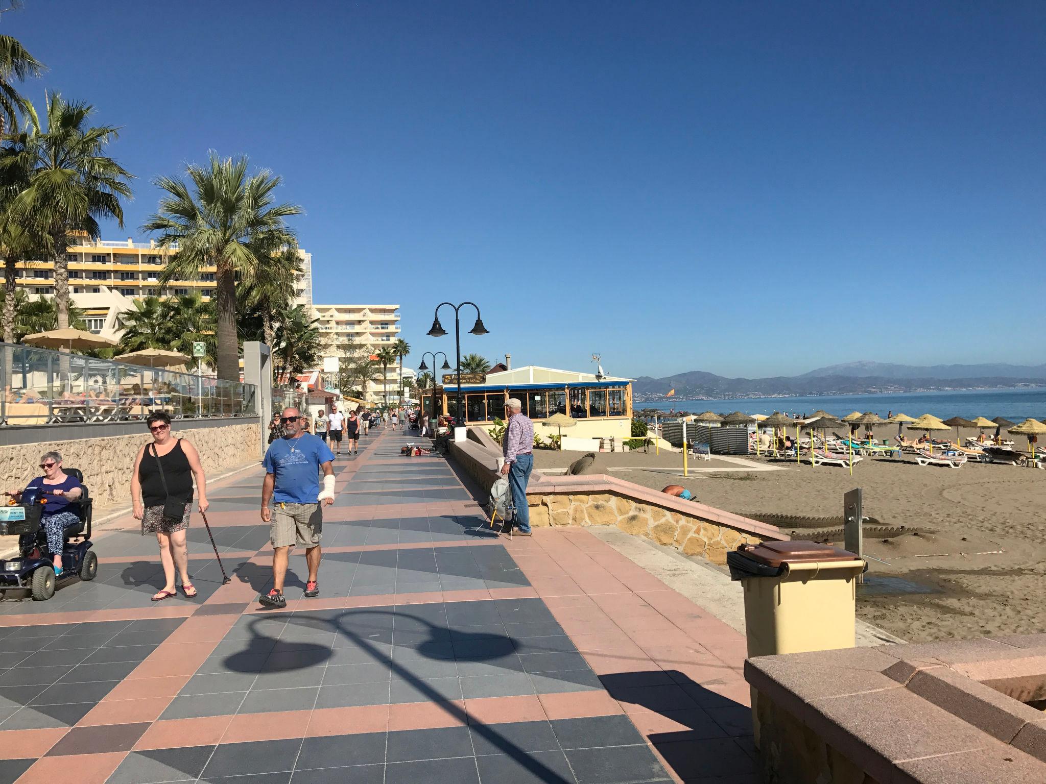 Foto 28 - Appartamento con 1 camera da letto a Torremolinos con piscina e vista mare