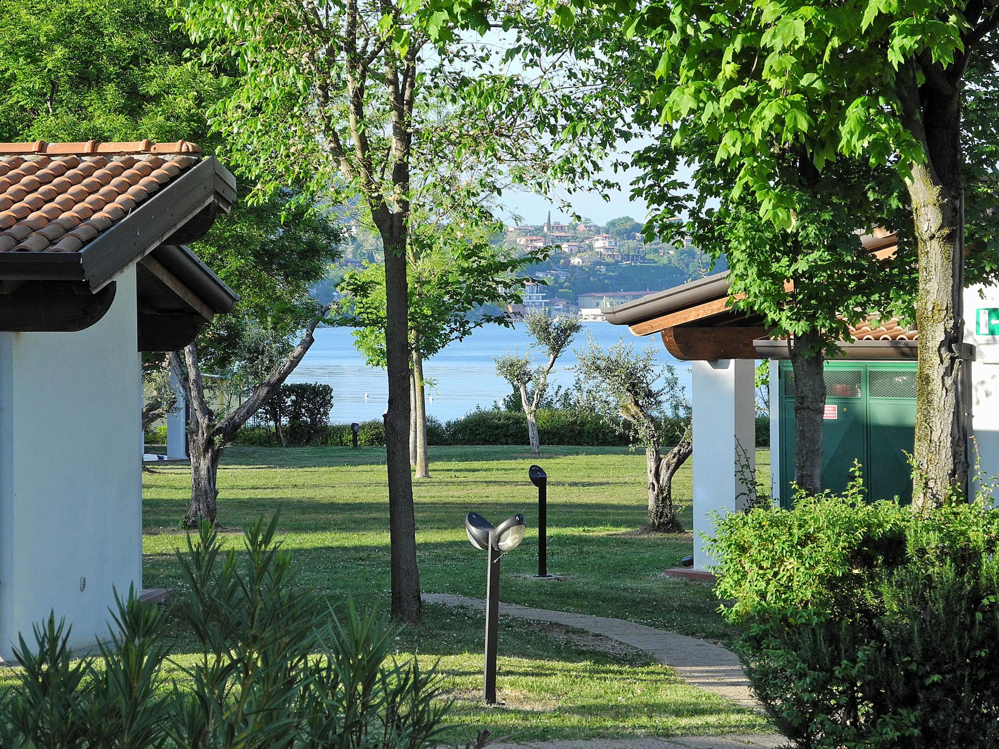 Photo 28 - Maison de 1 chambre à Manerba del Garda avec piscine et vues sur la montagne