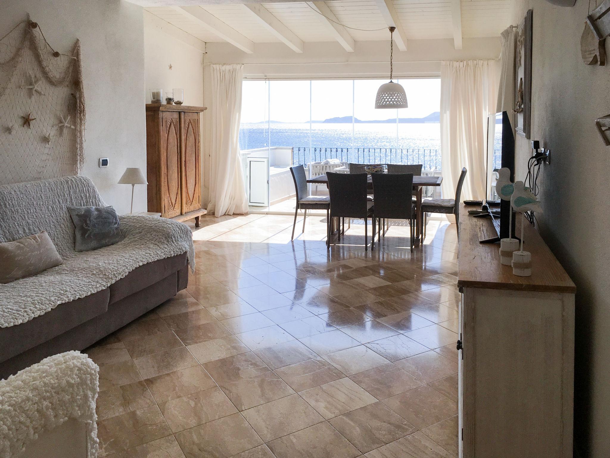 Foto 2 - Appartamento con 1 camera da letto a Golfo Aranci con piscina e vista mare