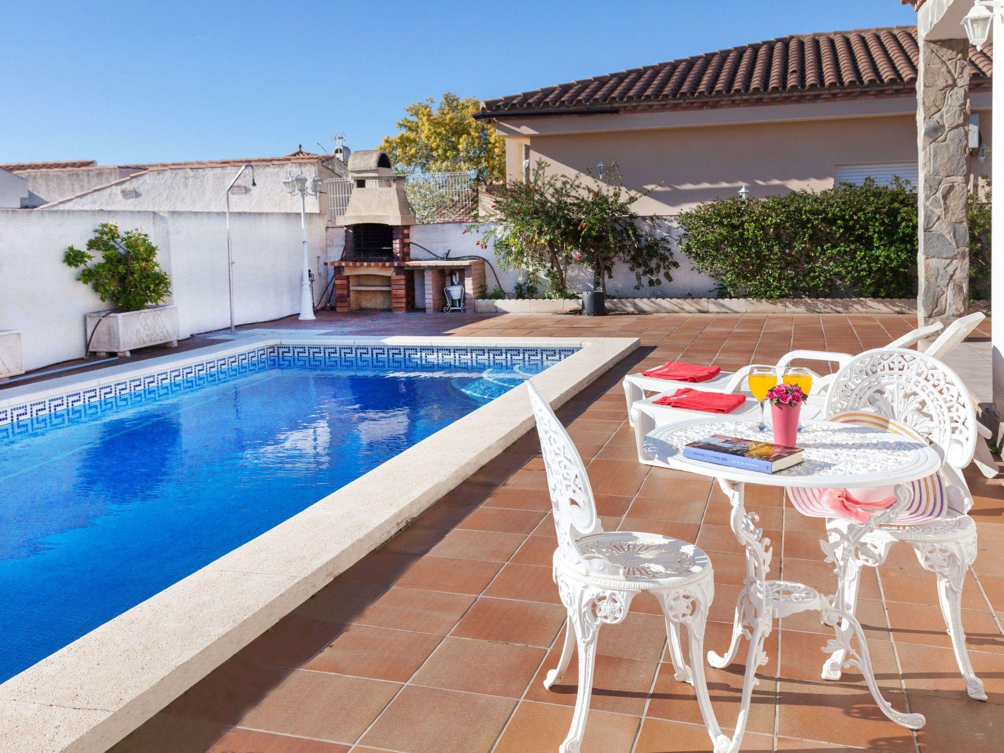 Photo 7 - 3 bedroom House in Mont-roig del Camp with private pool and sea view