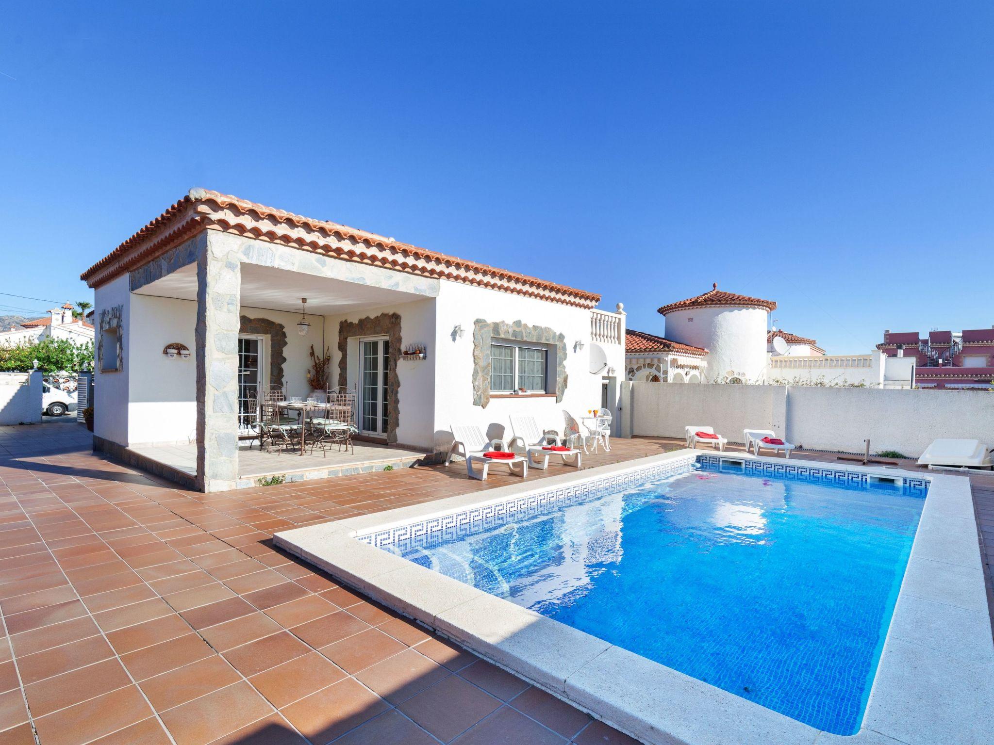 Photo 1 - Maison de 3 chambres à Mont-roig del Camp avec piscine privée et vues à la mer