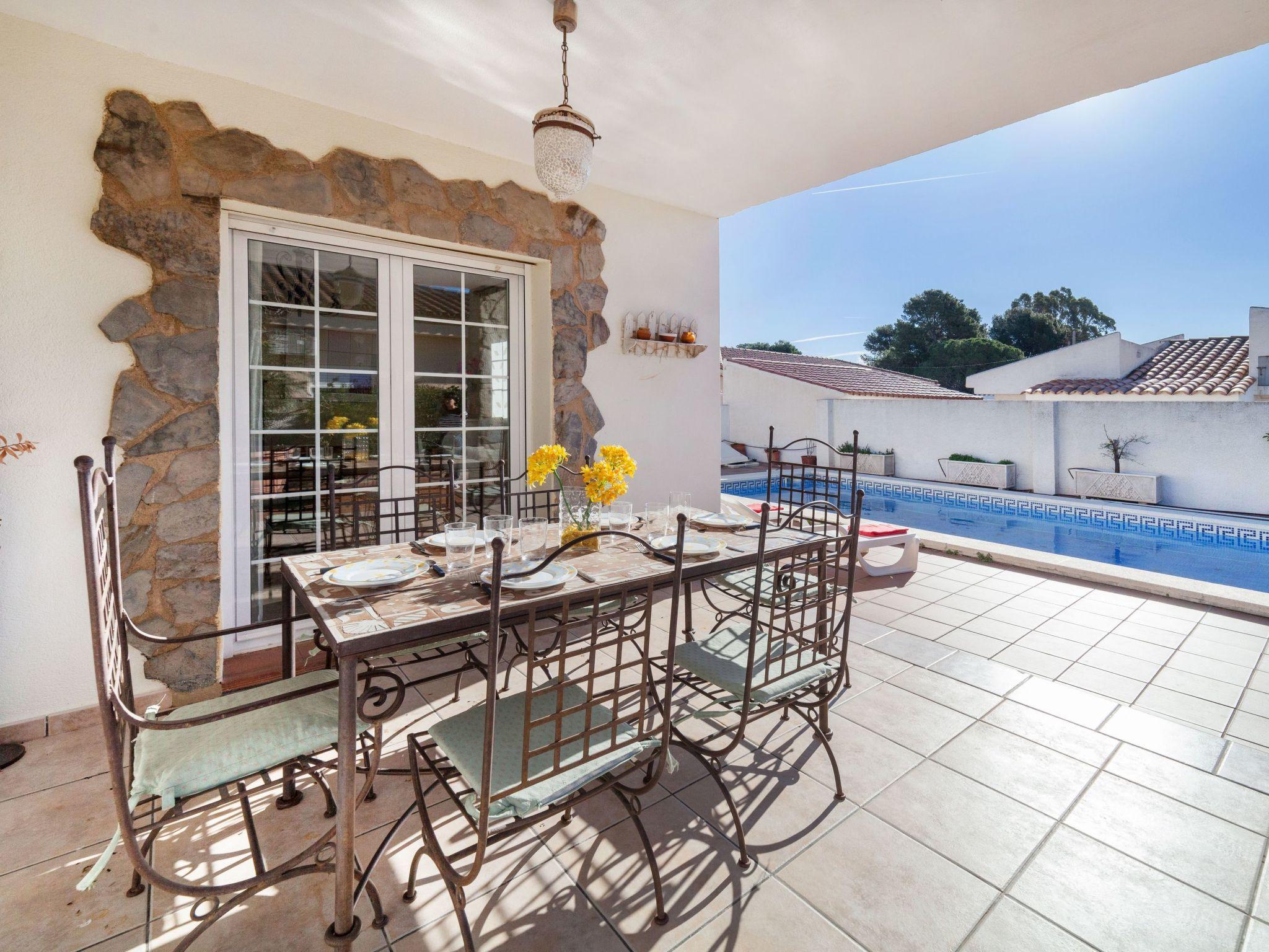 Photo 18 - Maison de 3 chambres à Mont-roig del Camp avec piscine privée et jardin