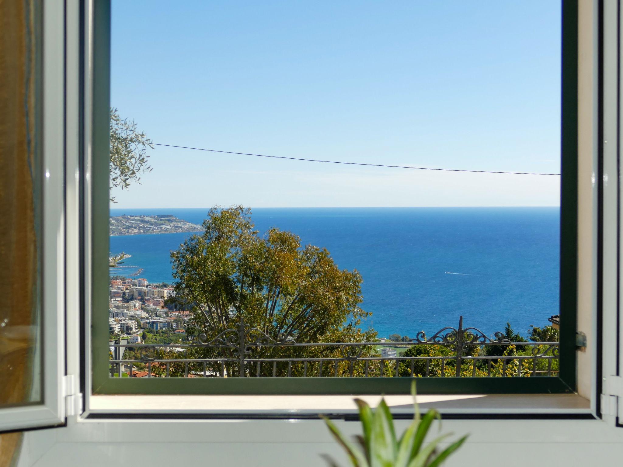 Photo 1 - 1 bedroom Apartment in Sanremo with terrace and sea view